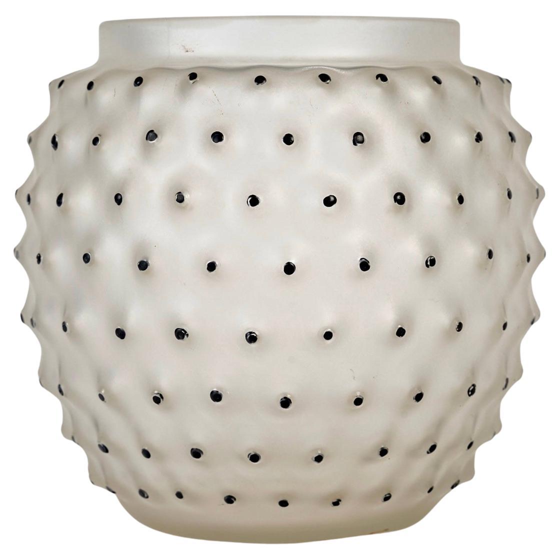 1933 René Lalique - Vase Cactus Verre dépoli avec émail noir d'origine
