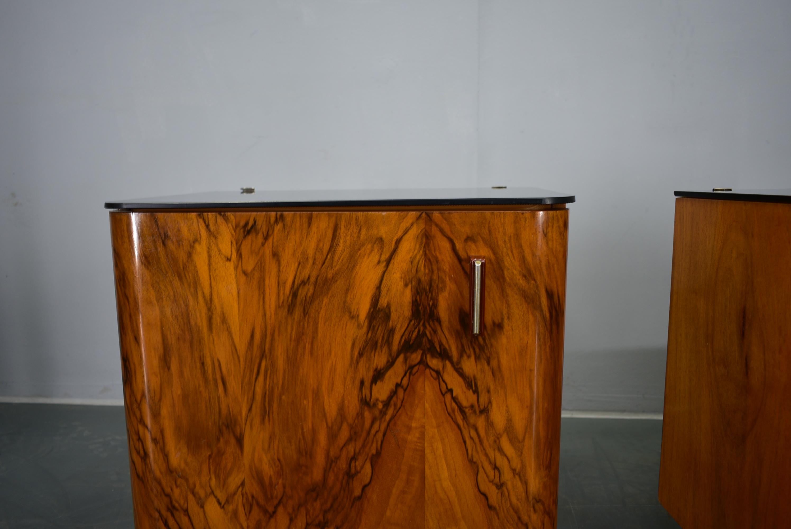 1933s Pair of Art Deco Bedside Tables, Czechoslovakia In Good Condition For Sale In Praha, CZ