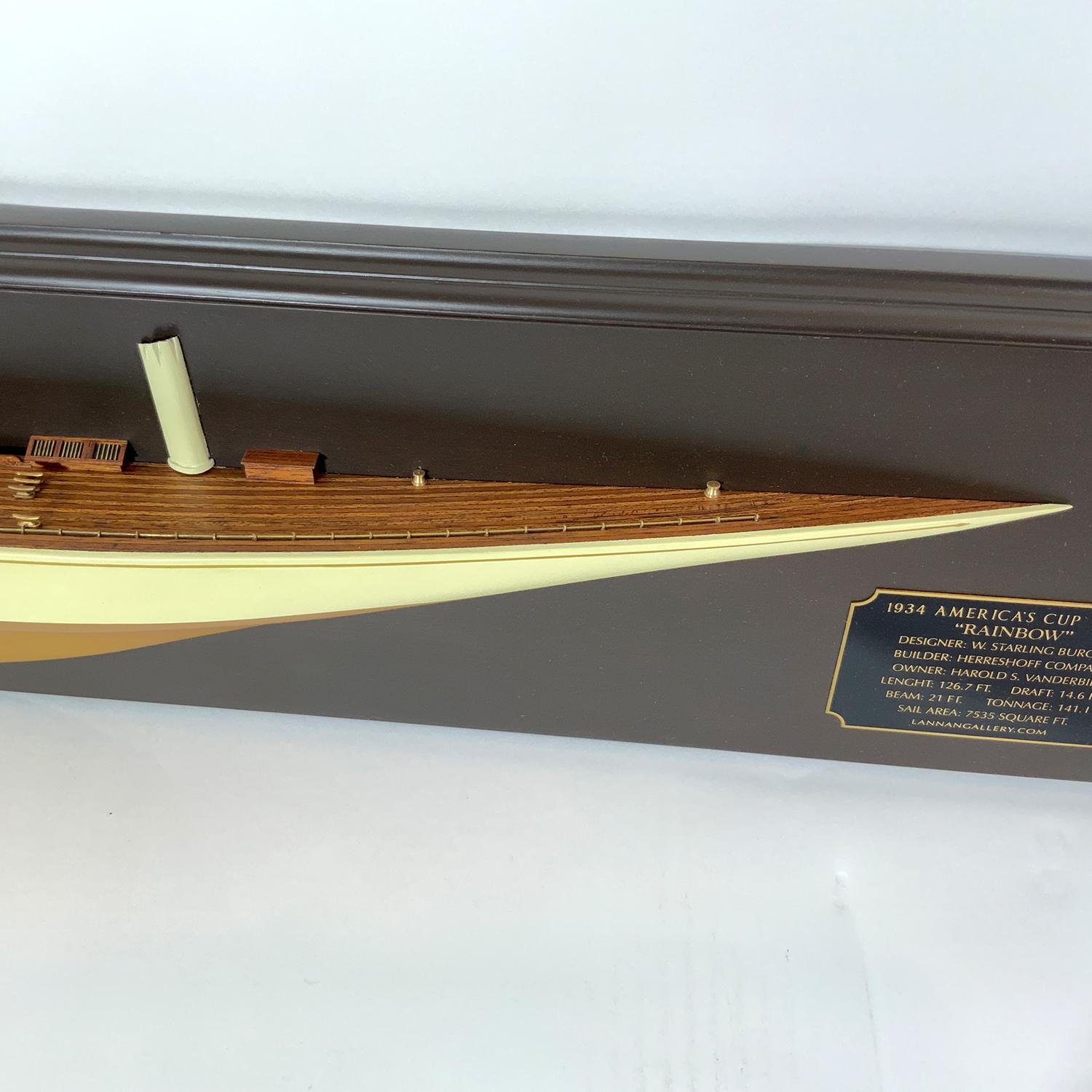 Americas Cup Yacht Regenbogen-Halbmodell, 1934 (Mitte des 20. Jahrhunderts) im Angebot