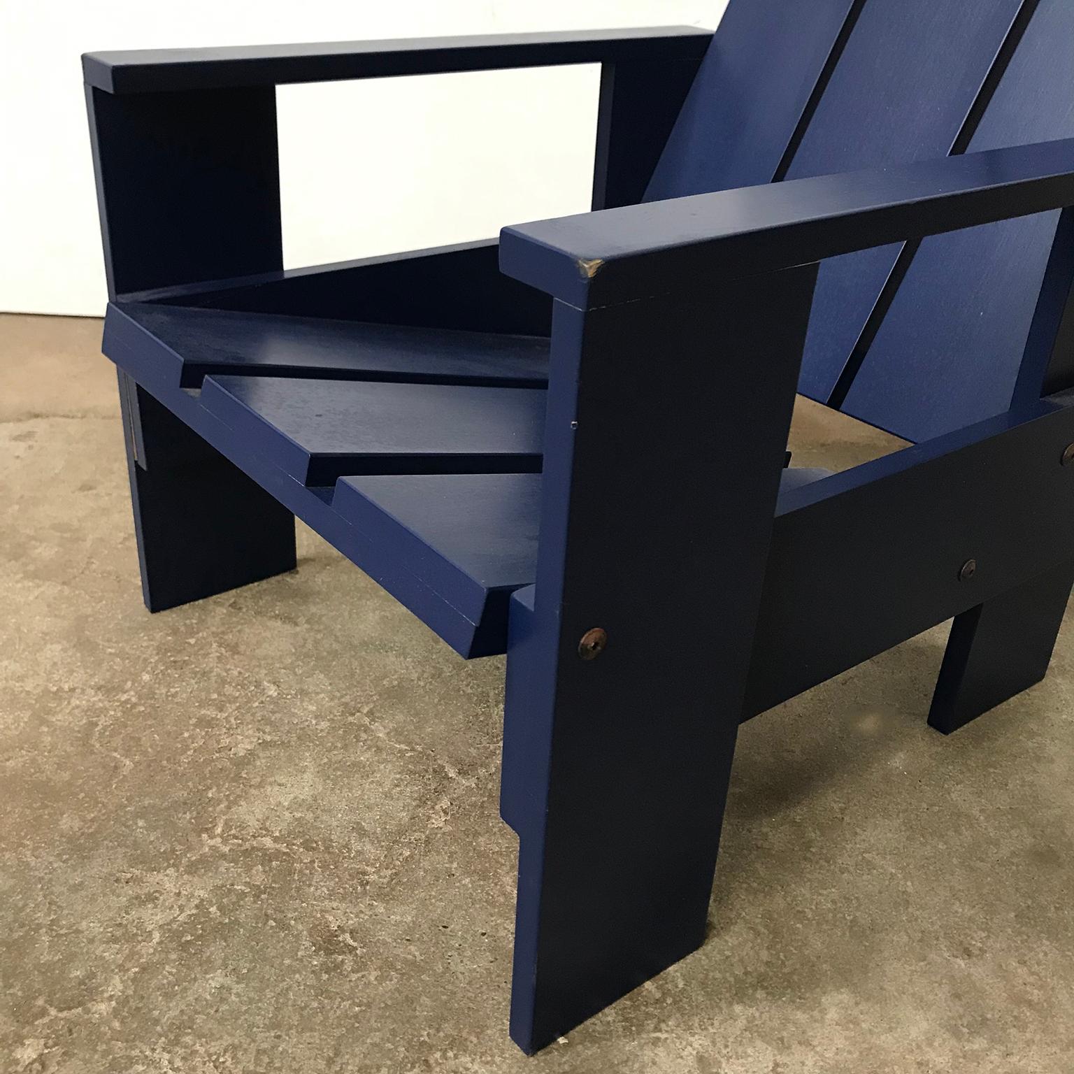 1934, Gerrit Rietveld, by Rietveld Family, Number 41, Children Crate Chair Blue In Good Condition In Amsterdam IJMuiden, NL