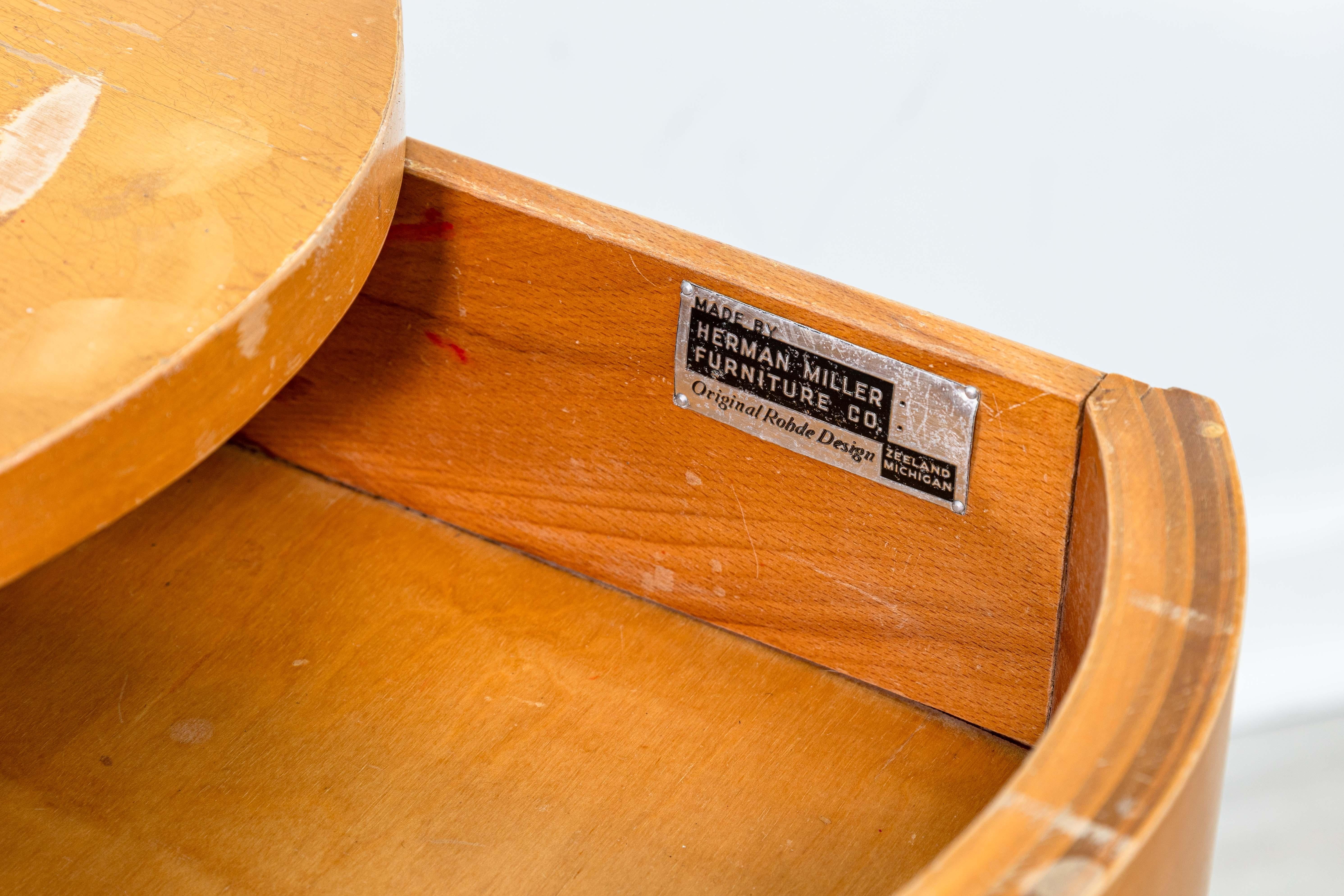 1934 Gilbert Rohde para Herman Miller Furniture Co. Tocador de tambor Mod con espejo en venta 5