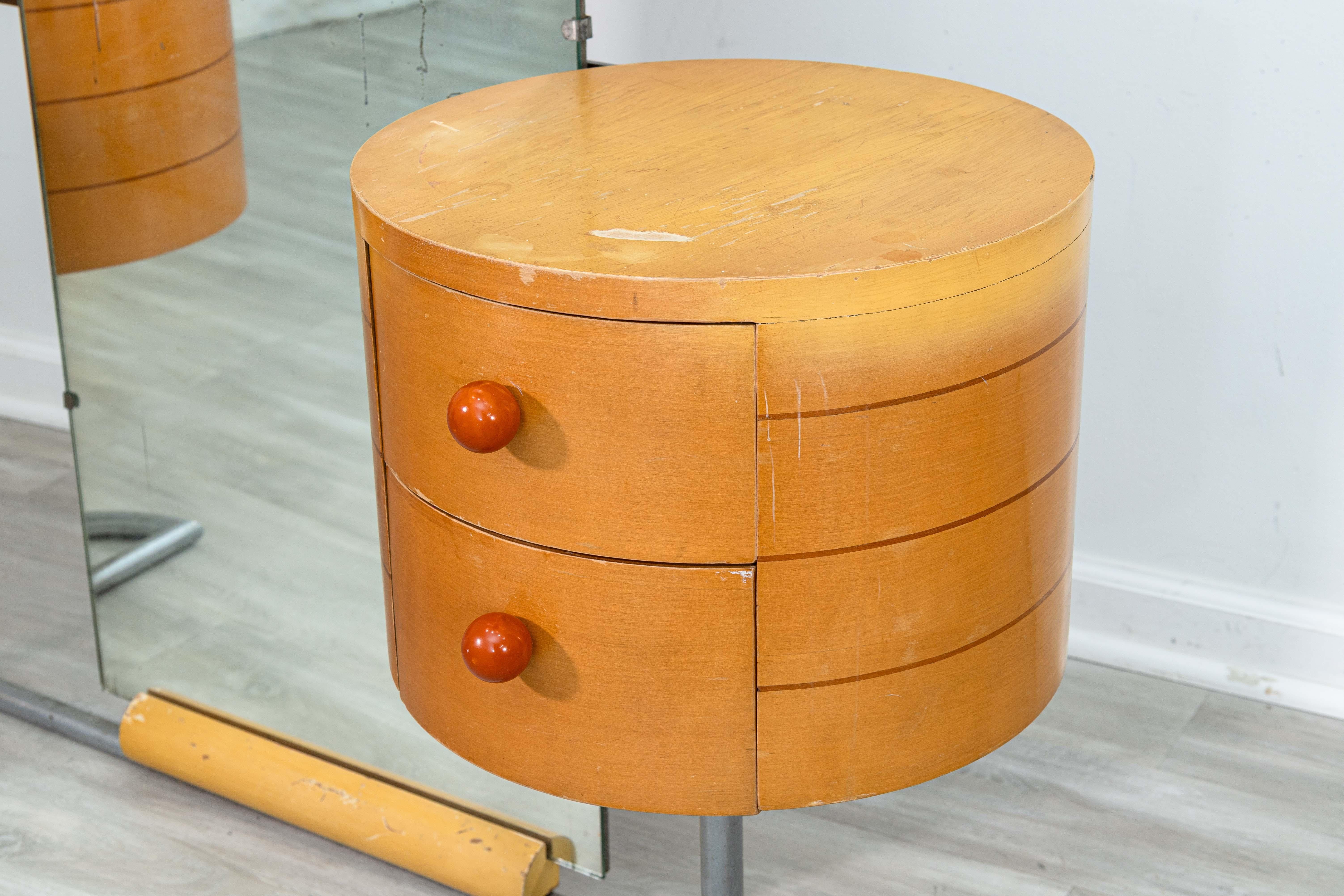 1934 Gilbert Rohde para Herman Miller Furniture Co. Tocador de tambor Mod con espejo en venta 3