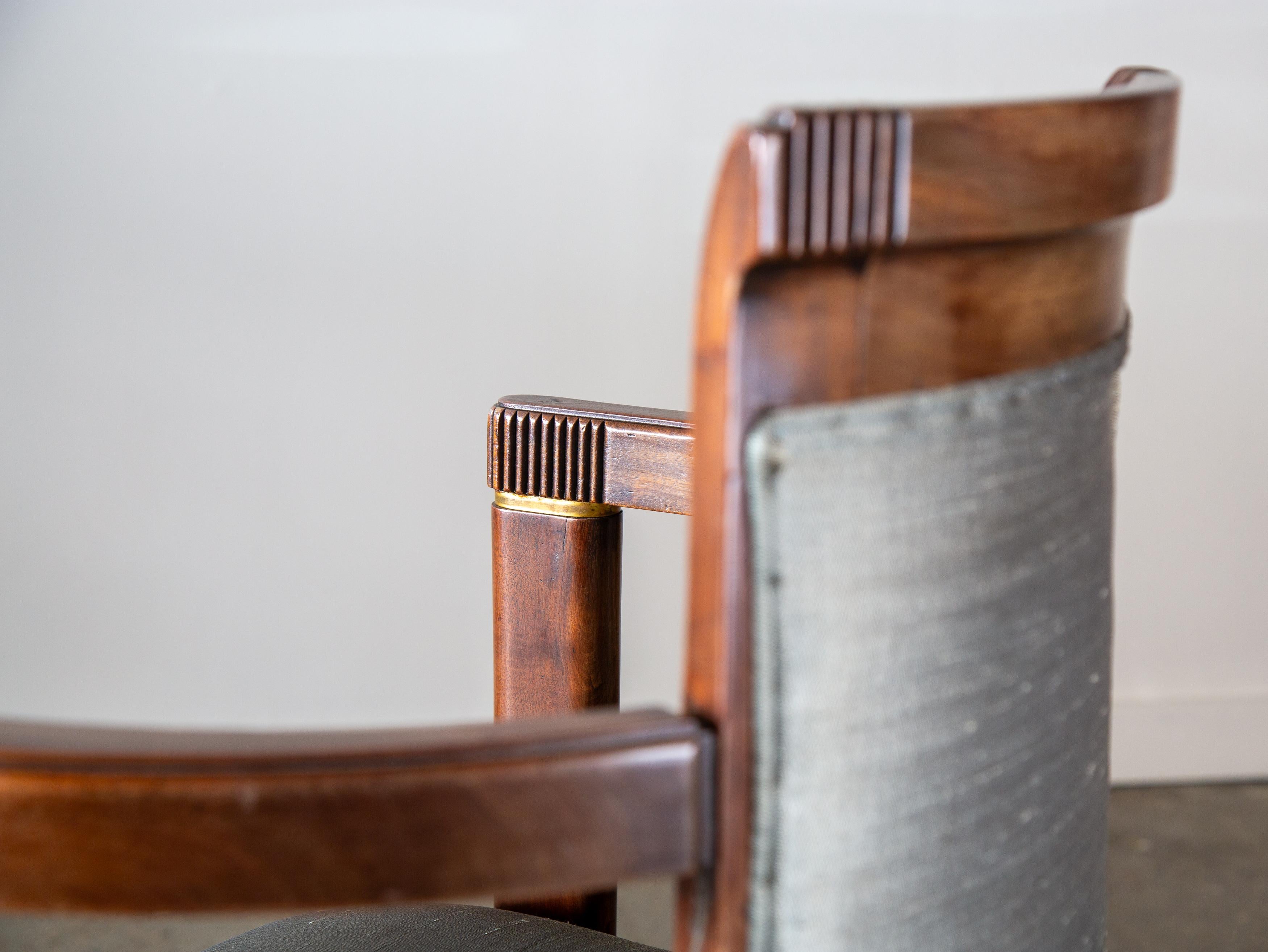 Pierre Patout a conçu des fauteuils pour SS Normandie en laiton et acajou cannelé de 1934 en vente 4
