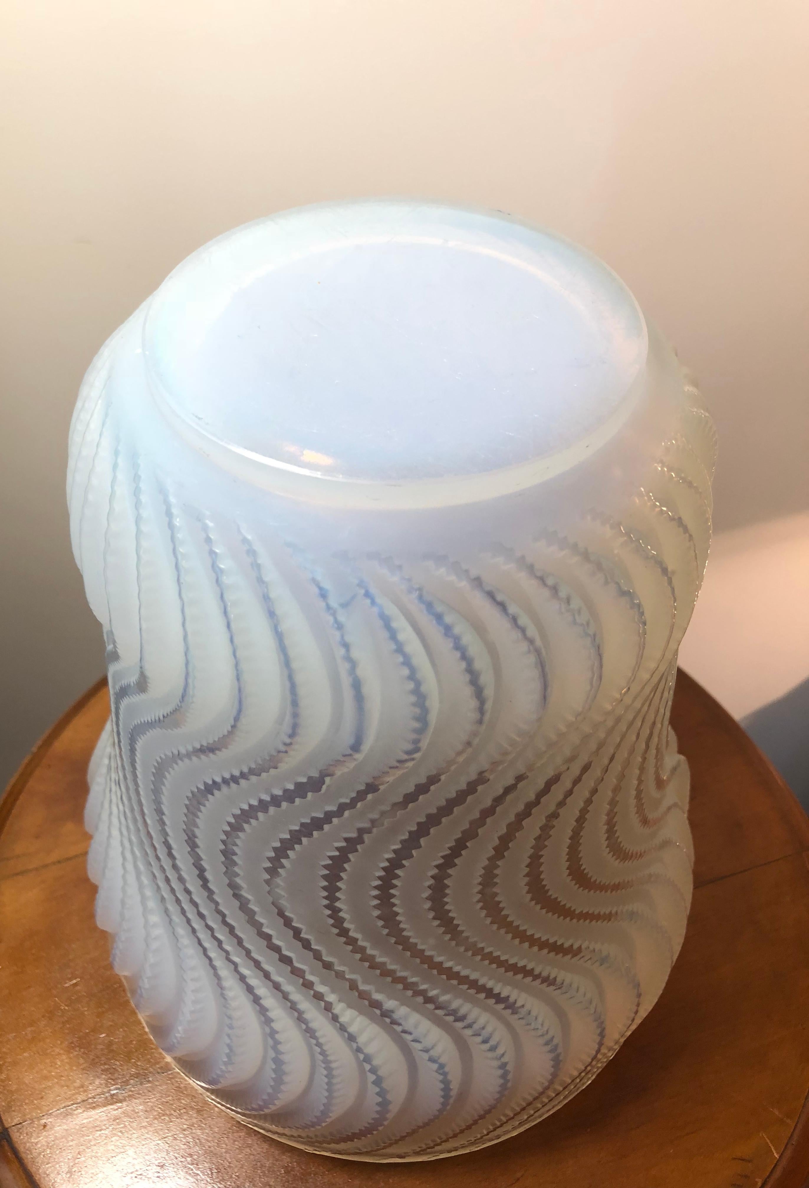 French 1934 René Lalique Actinia Vase in Opalescent Glass