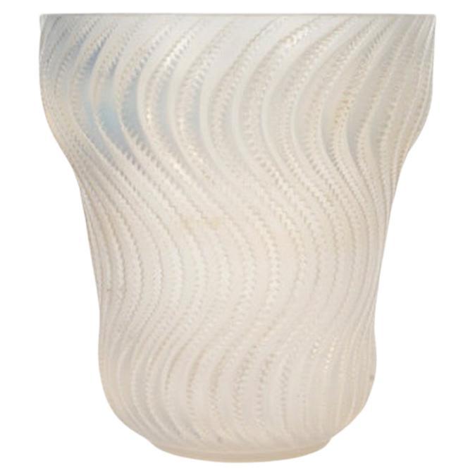 1934 René Lalique - Vaso "Actinia", opalescente in vendita