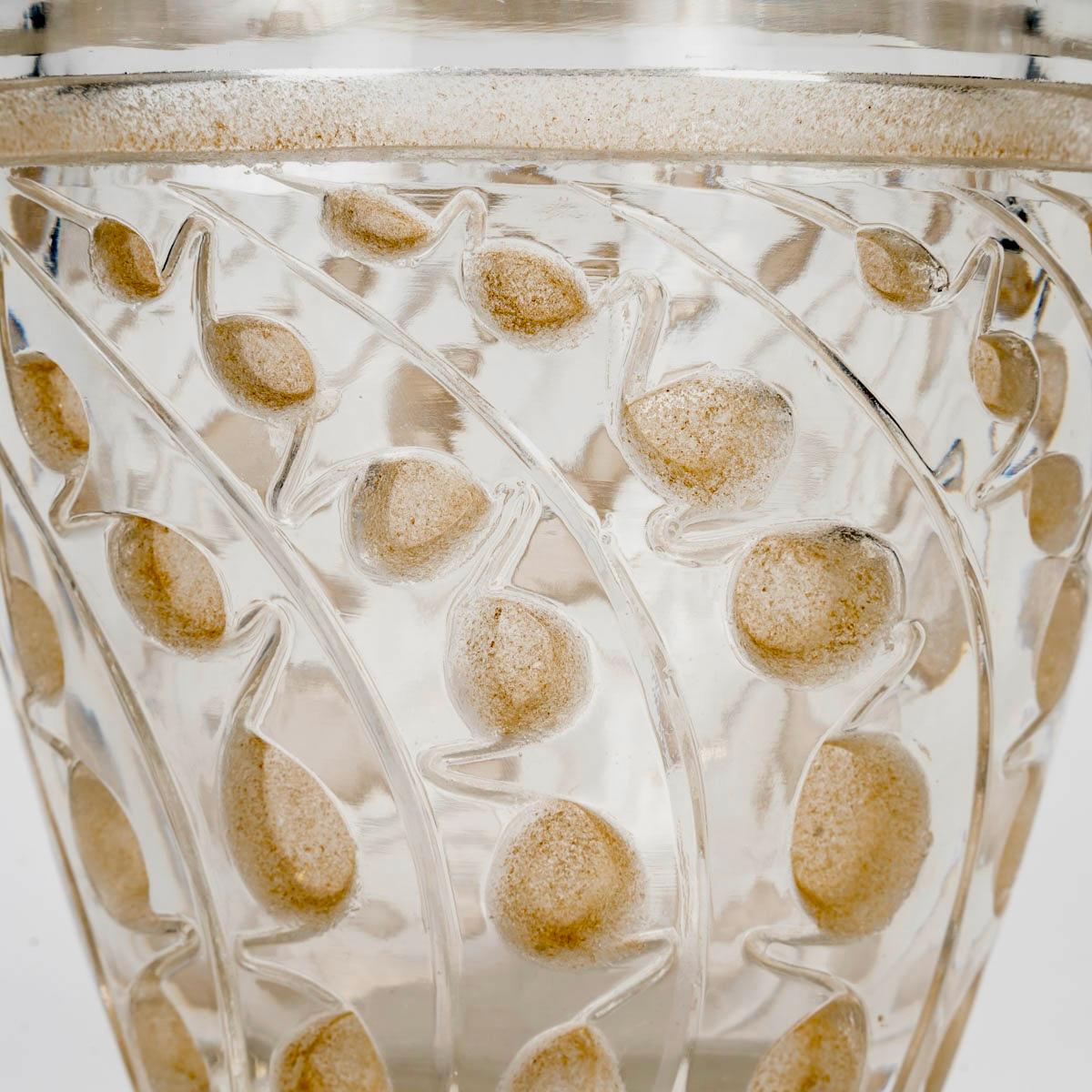 Molded 1934 René Lalique - Vase Art Deco Lemna Glass With Sepia Patina For Sale