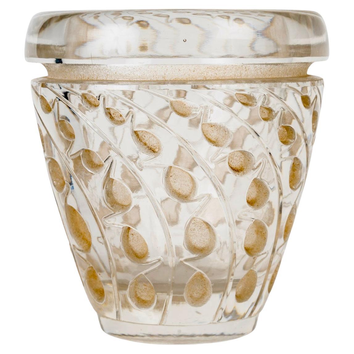1934 René Lalique - Vase Art Deco Lemna Glass With Sepia Patina For Sale