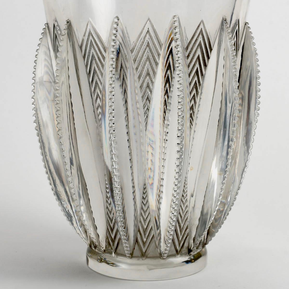 Art Deco 1934 René Lalique Vase Gerardmer Clear Glass with Grey Patina For Sale