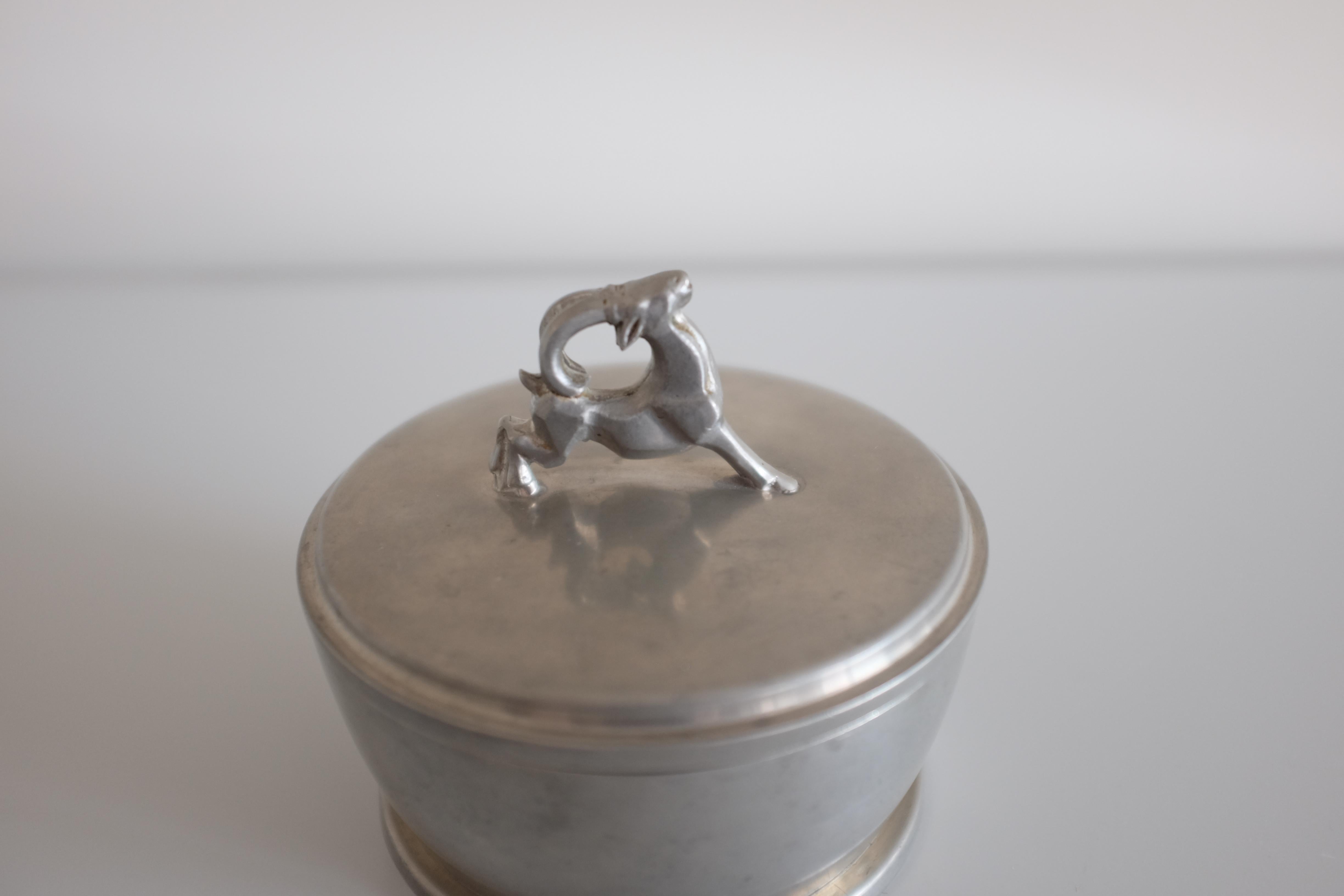 Svedese Vaso in peltro svedese del 1934 di Harald Linder in vendita