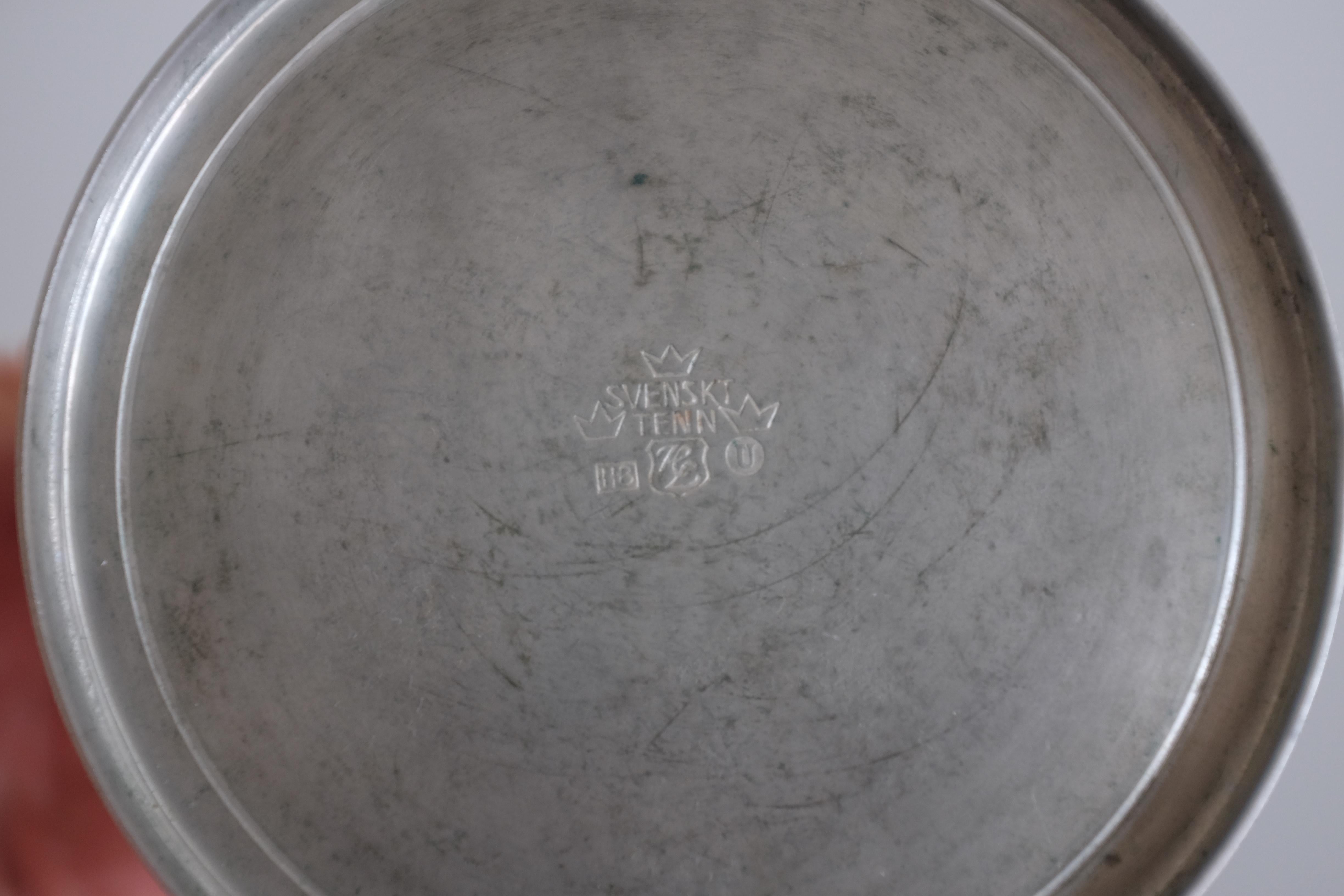 Metà XX secolo Vaso in peltro svedese del 1934 di Harald Linder in vendita