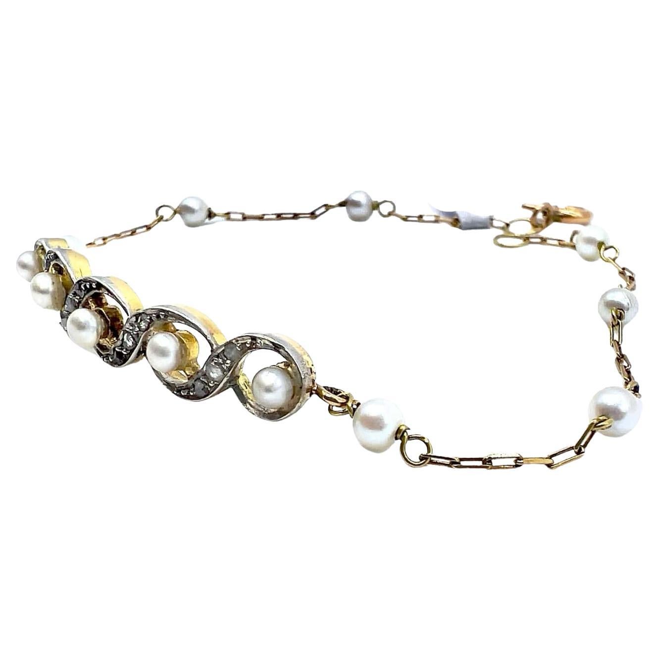1935 Art Deco Style with Pearl and Diamonds Yellow Gold and Platinum Bracelet For Sale
