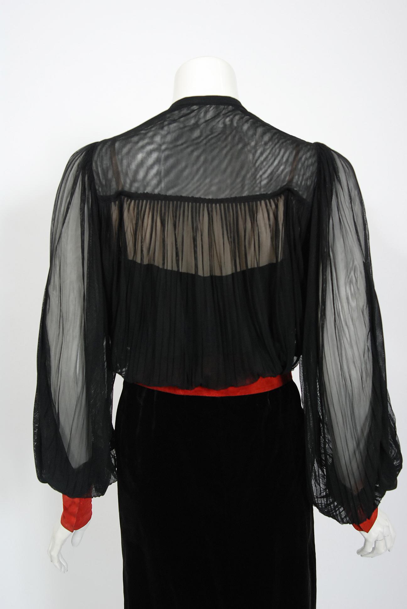 Vintage 1930s Worth Haute Couture Beaded Black Velvet & Silk Billow-Sleeve Dress For Sale 1