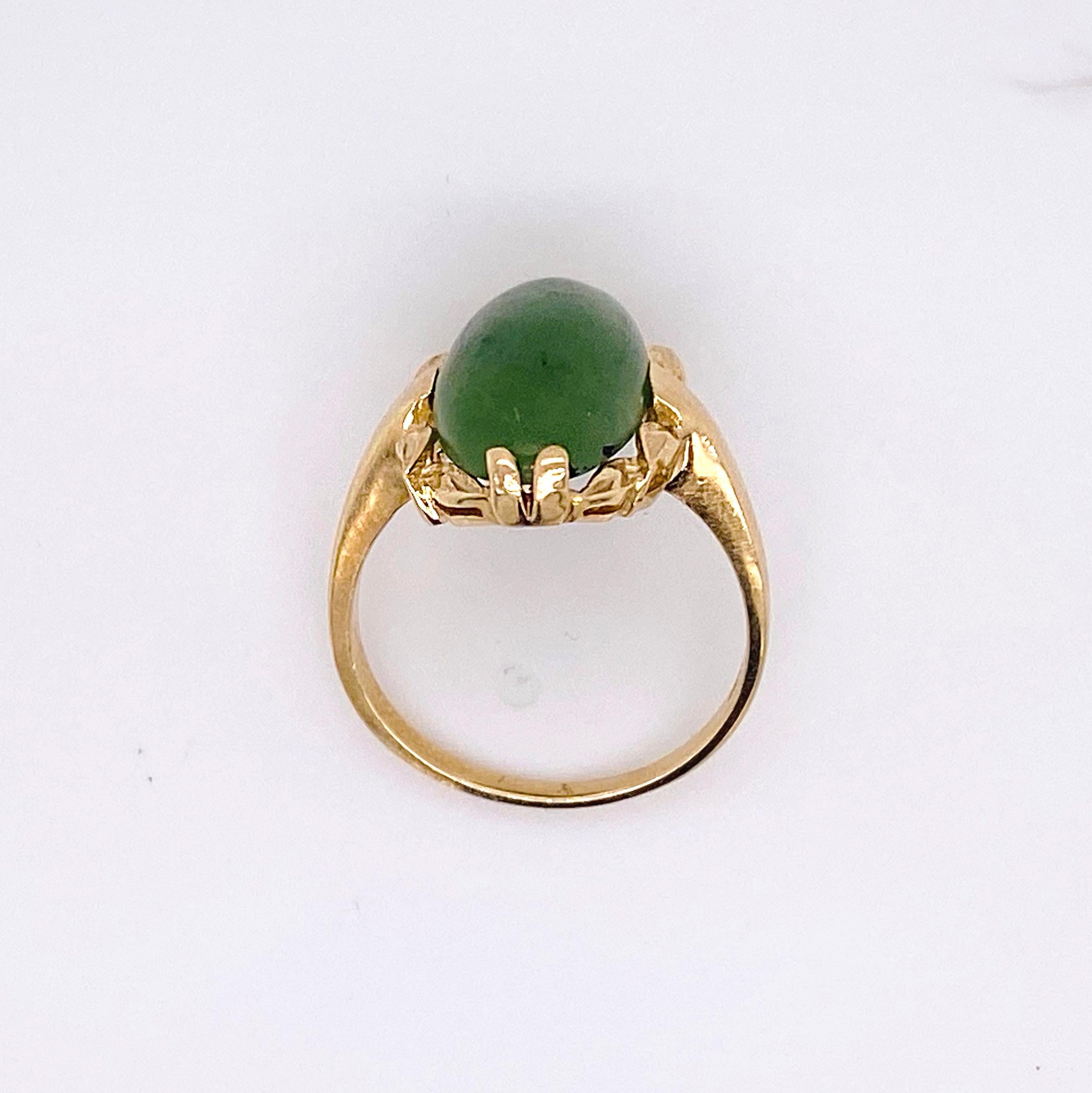 1935 Jade Ring:: Echte Nephrit Jade in Gelbgold gefasst:: Vintage Nephrit Jade im Zustand „Hervorragend“ in Austin, TX