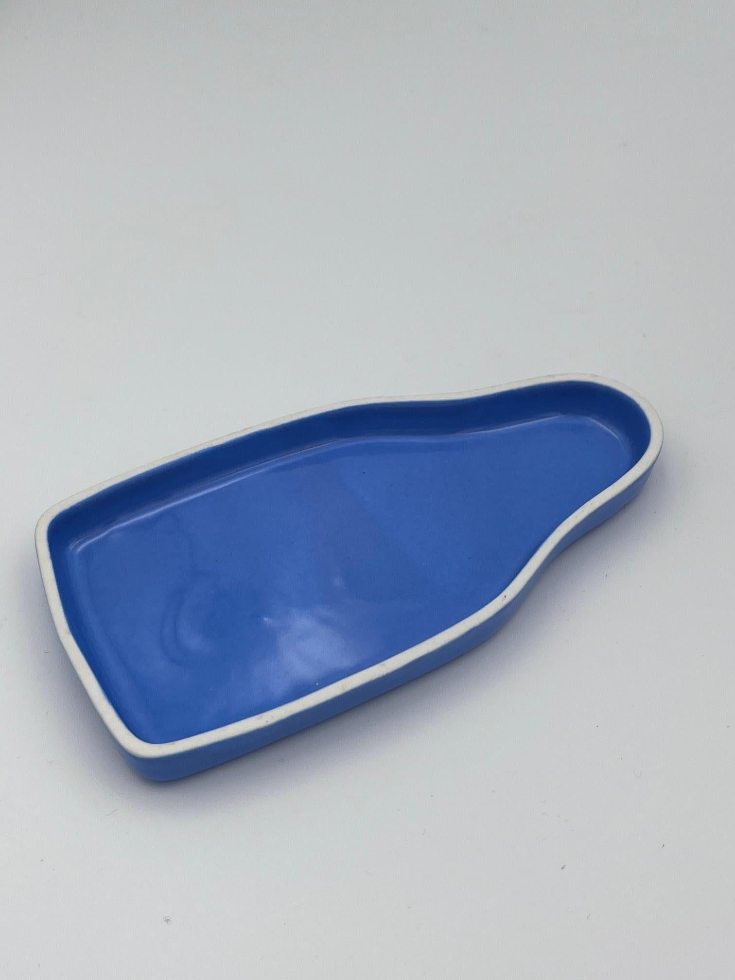 1935 Pristine Art Deco Blue Hall China Brocca da frigorifero in ceramica con coperchio in vendita 5