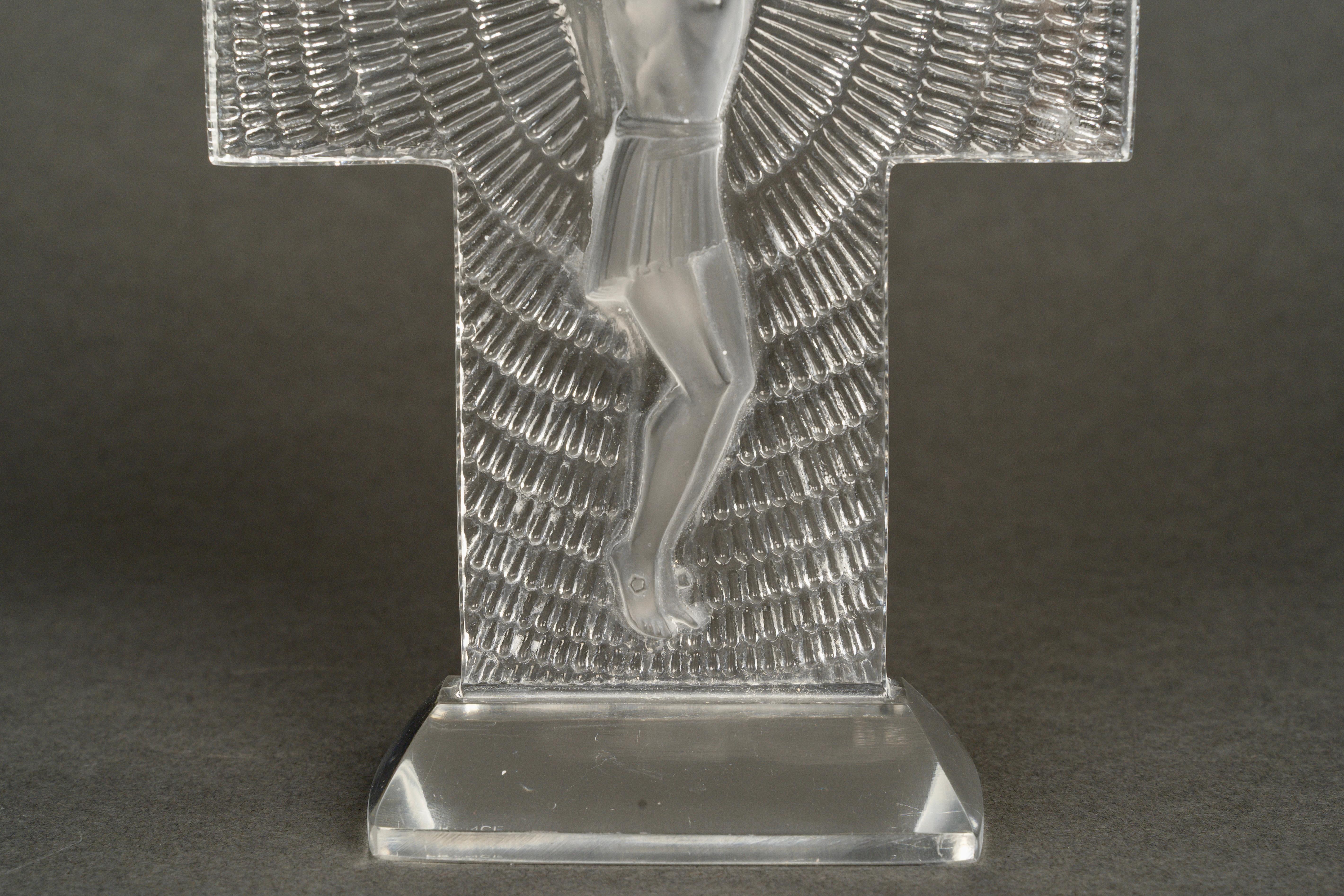 1935 René Lalique Art Deco Statue Kruzifix Christus Glas (Art déco) im Angebot