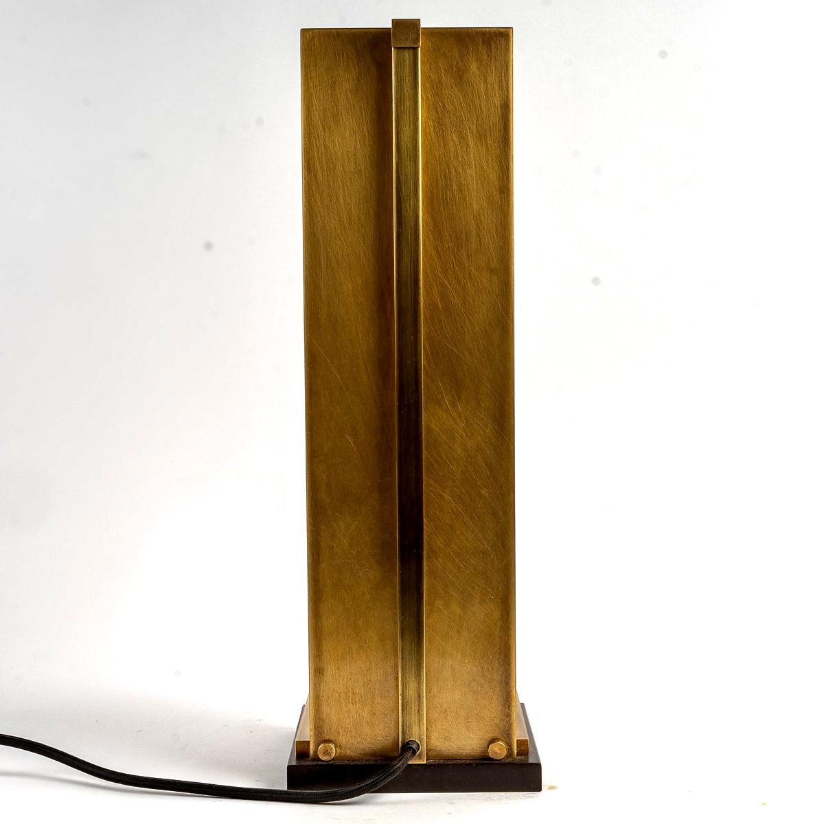 1935 René Lalique, Paar Art Deco Normandie-Lampen Glas, Holz und Messing (Kristall) im Angebot