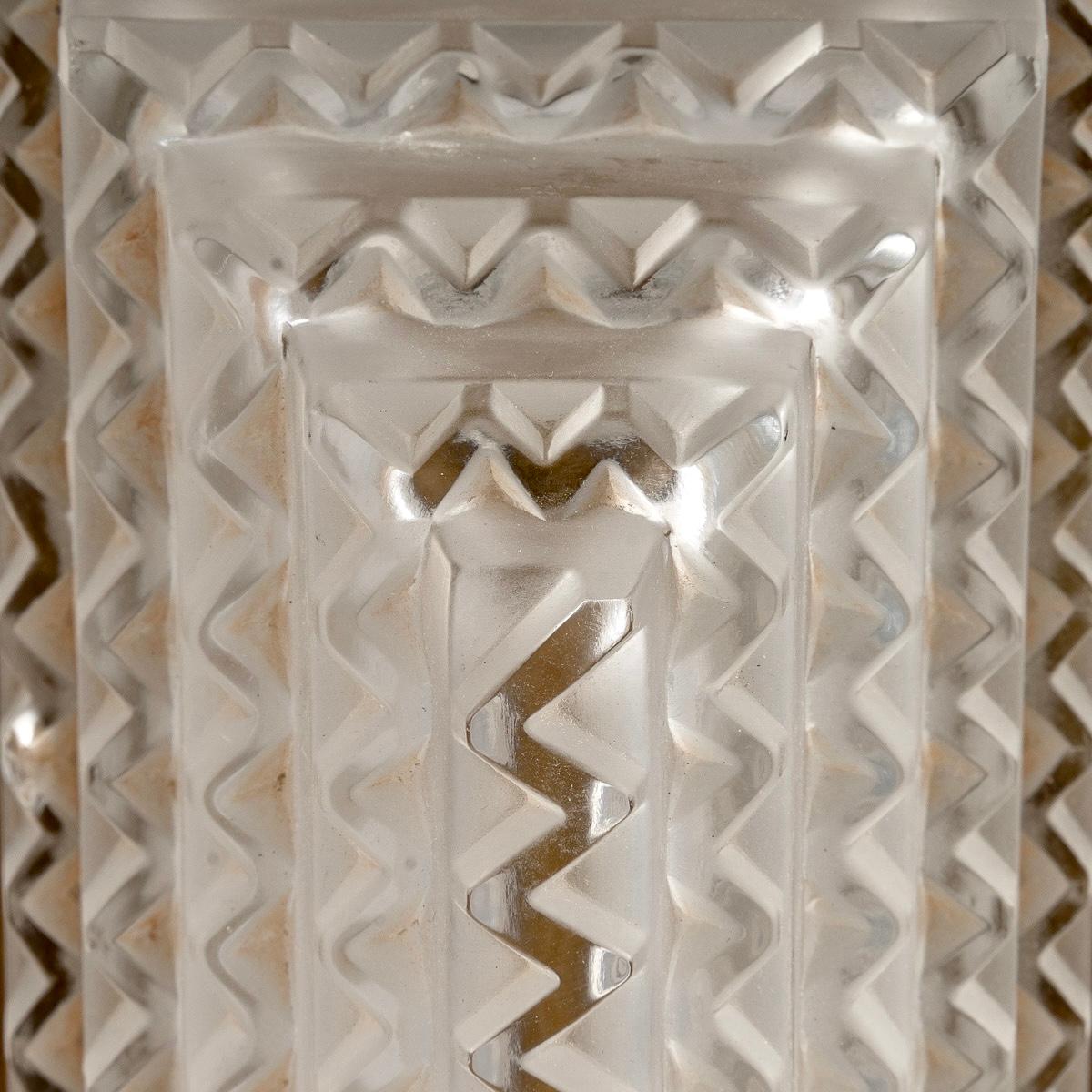 1935 René Lalique, Paar Art Deco Normandie-Lampen Glas, Holz und Messing im Angebot 1