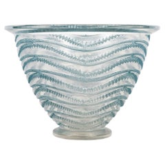 1935 René Lalique - Vaso Art Deco in vetro di Annecy con patina blu