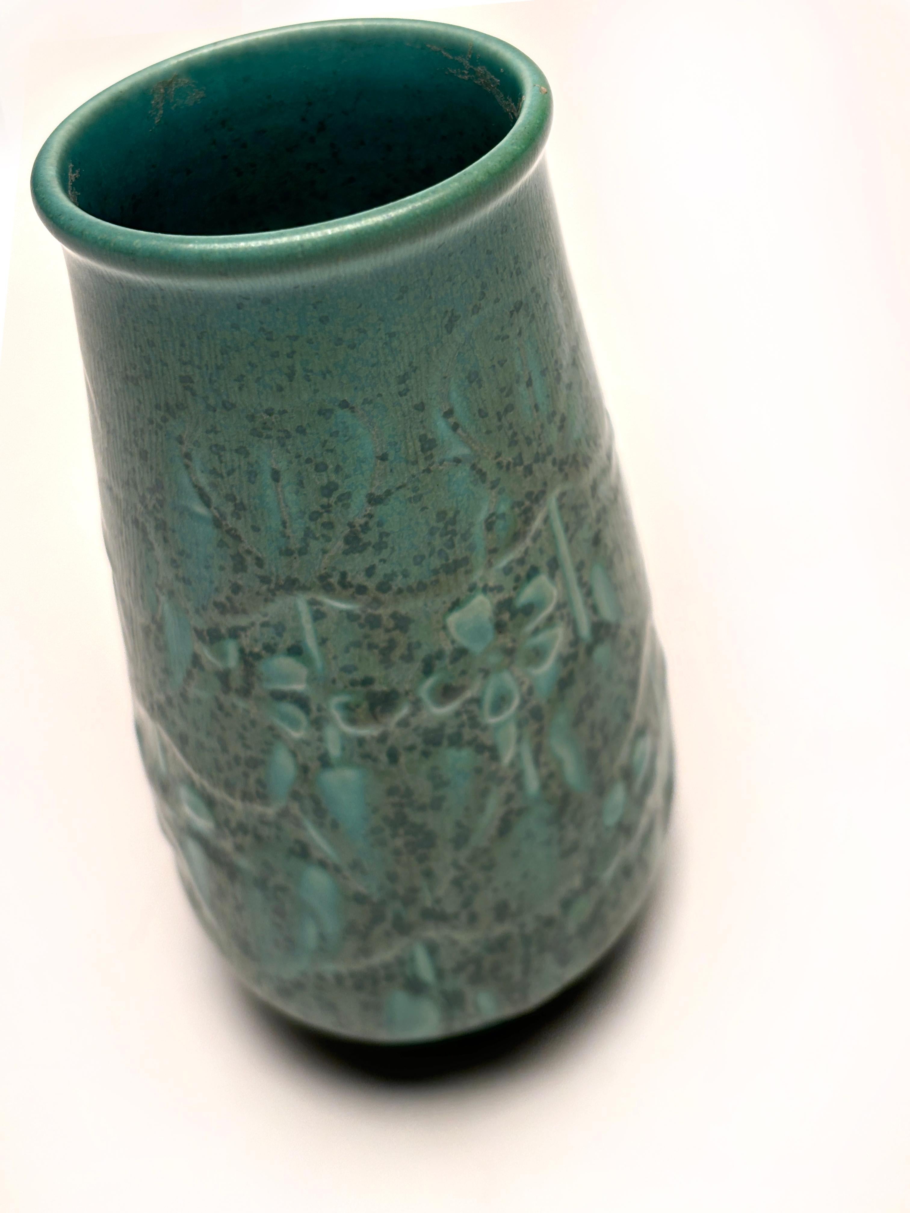 Art Deco 1935 Rookwood Blue/Teal Green Matte Glazed Vase With Well-Formed Floral Relief For Sale