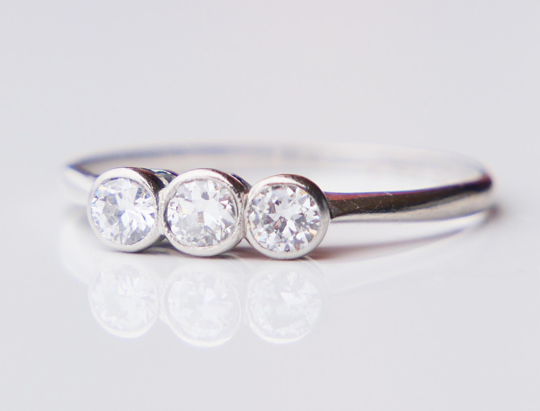1935 Three 0.45ctw Diamonds Ring solid Platinum Ø 6.5US / 1.8gr For Sale 2