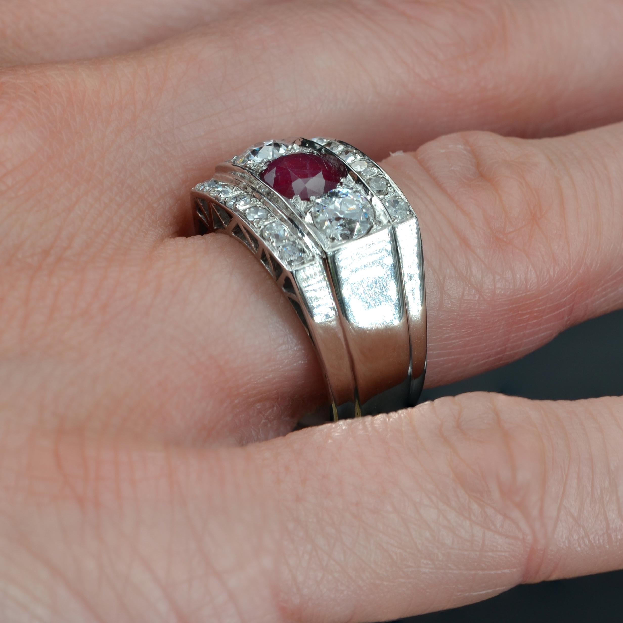 1935s Art Deco 1.40 Carat Ruby Diamonds Platinum Signet Ring 4