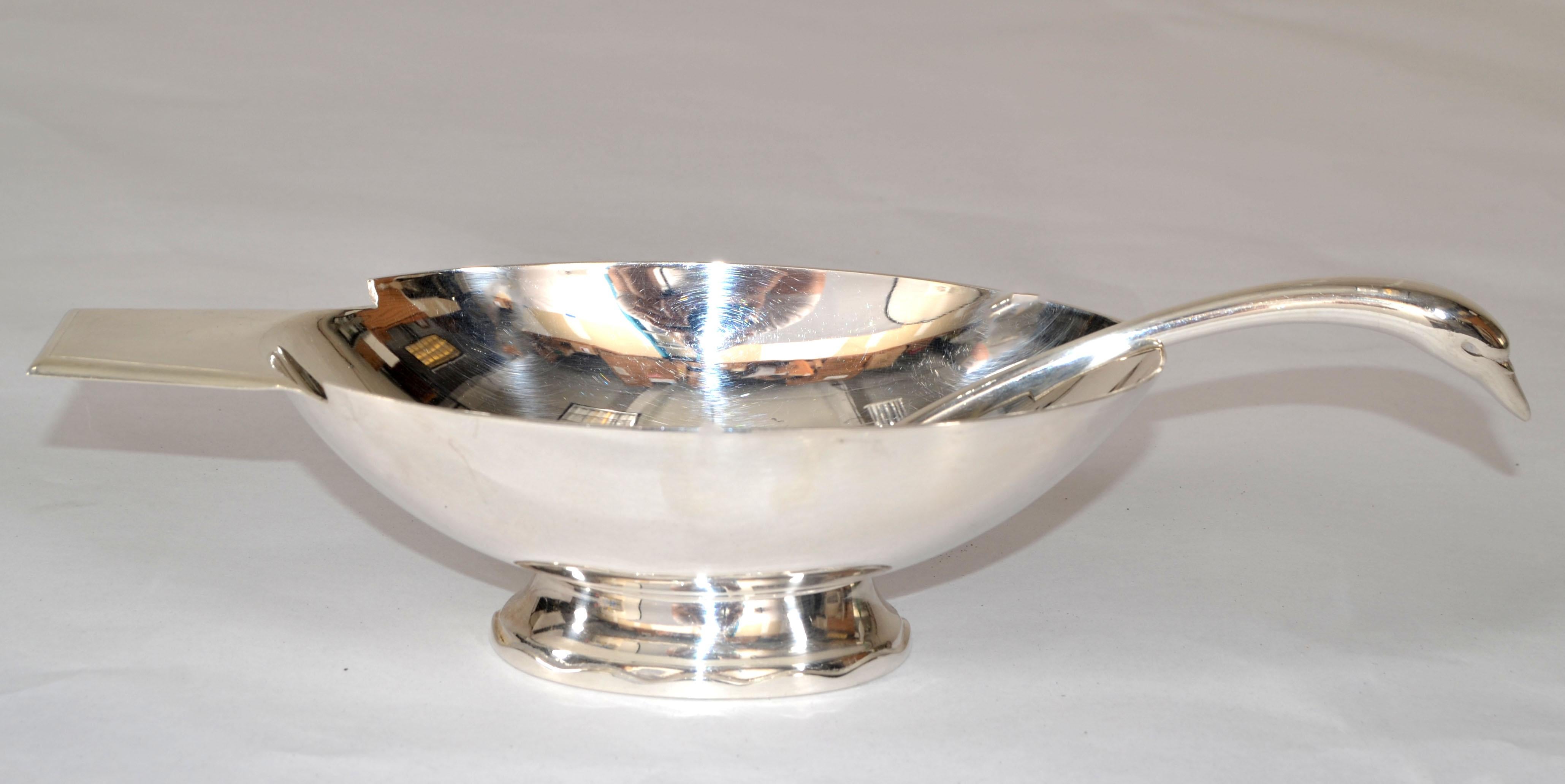 1935s Christofle France Gallia Silver Plate Sauceboat & Swan Ladle Art Deco For Sale 5