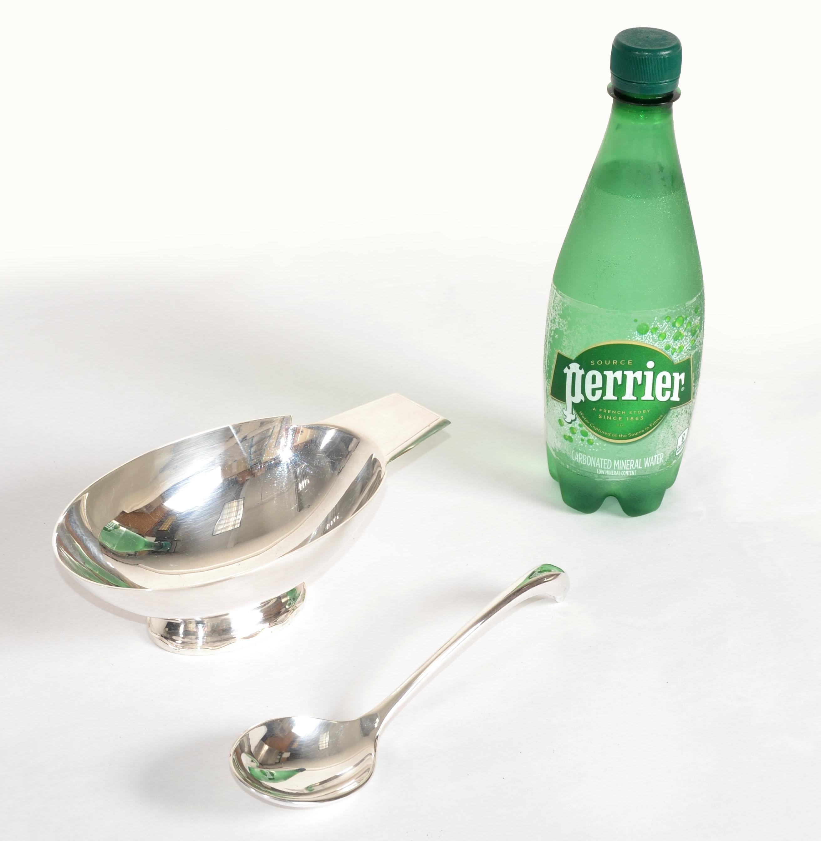 1935s Christofle France Gallia Silver Plate Sauceboat & Swan Ladle Art Deco For Sale 2
