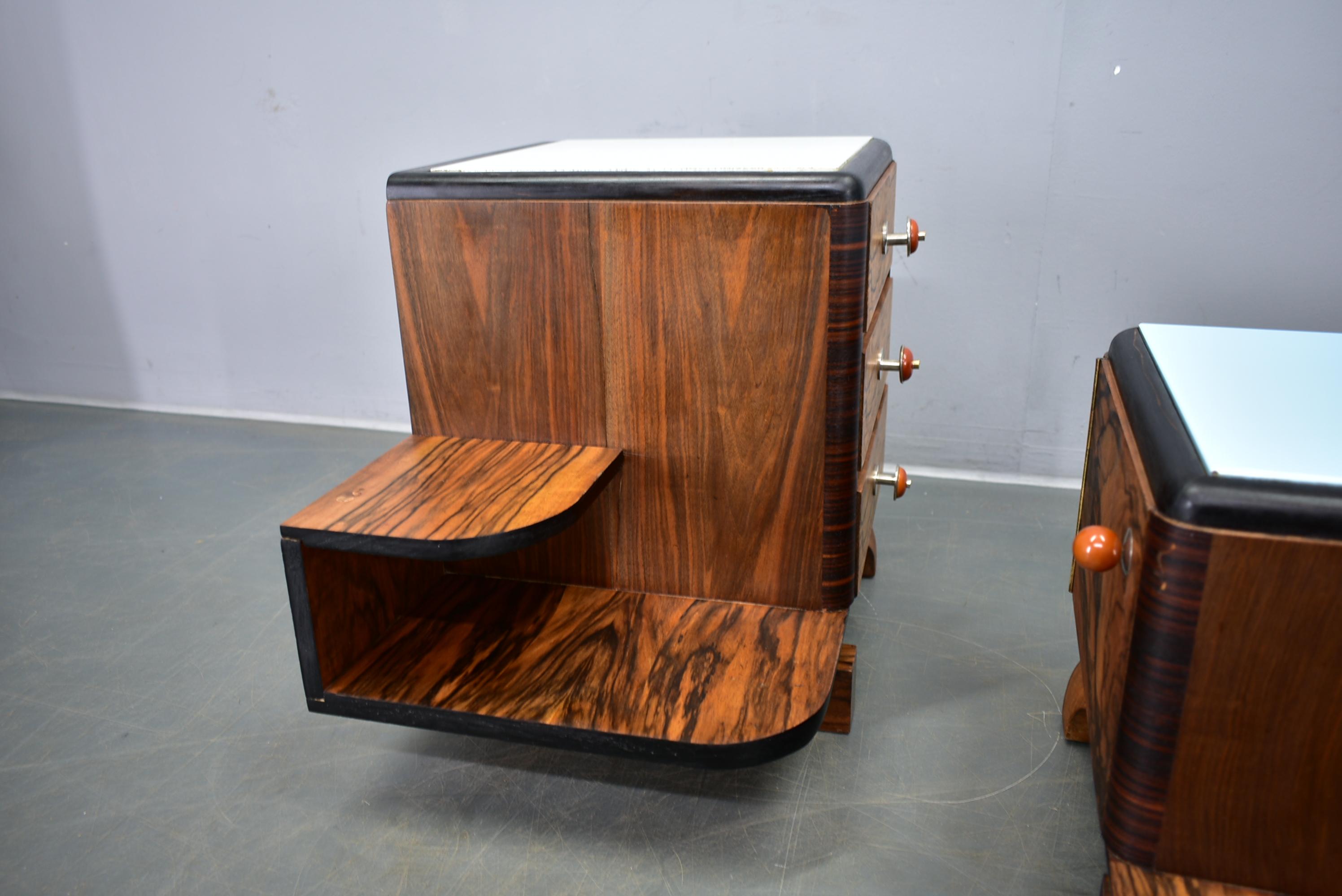 1935s Pair of Art Deco Bedside Tables, Czechoslovakia For Sale 6