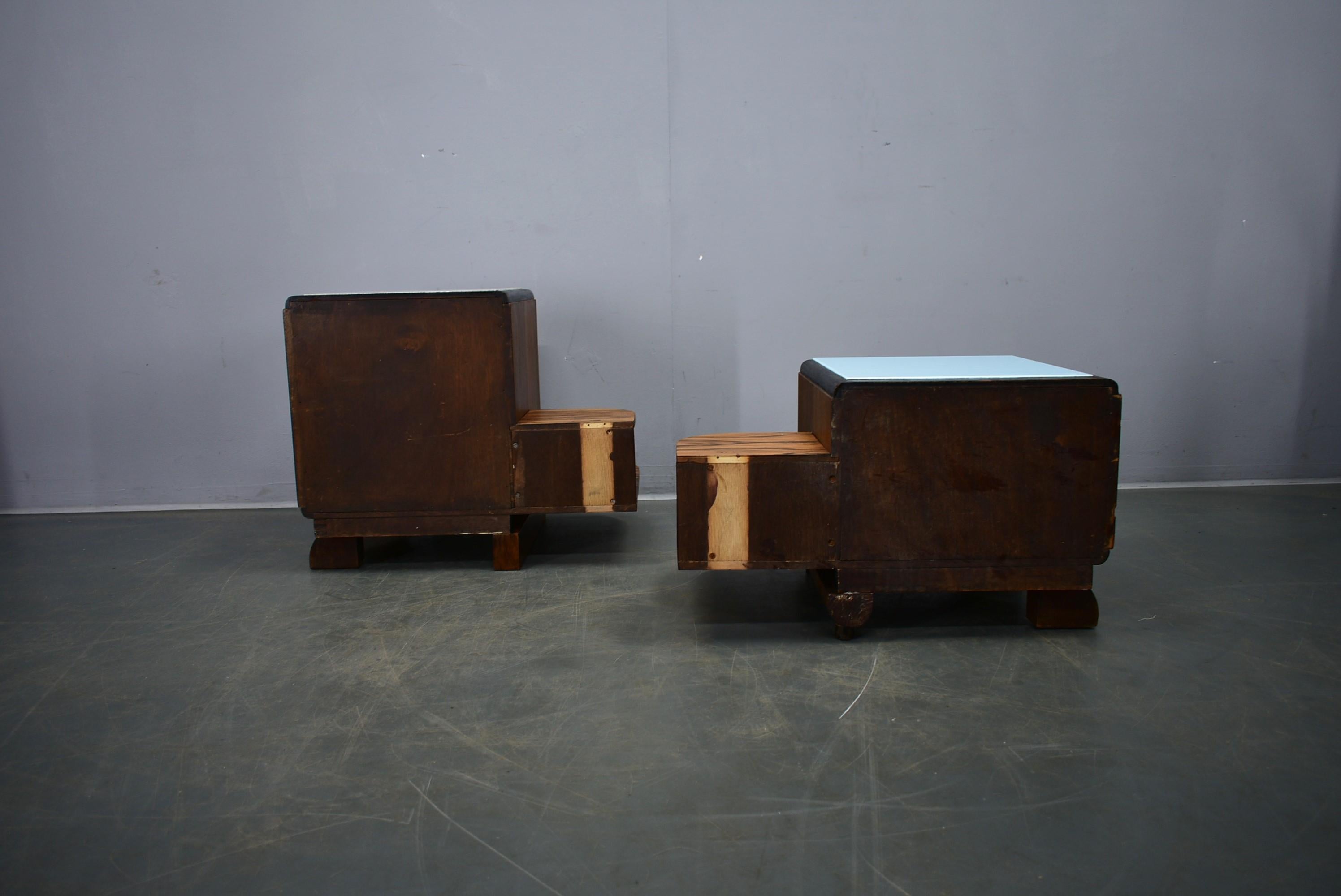 1935s Pair of Art Deco Bedside Tables, Czechoslovakia For Sale 2