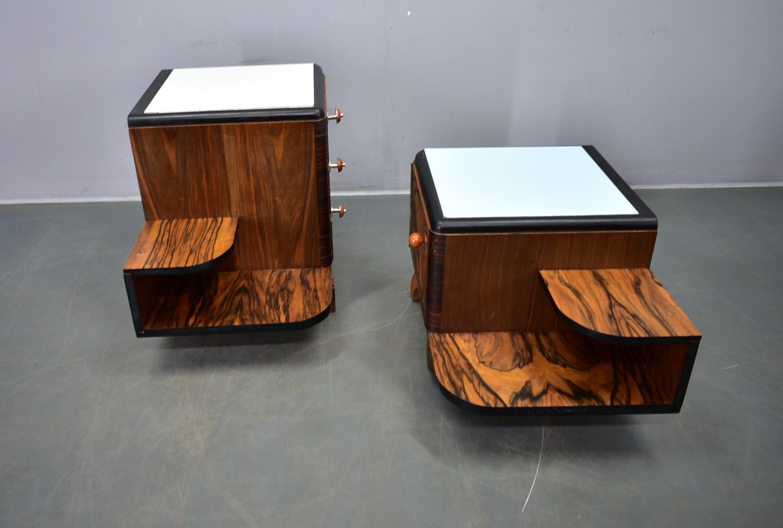 1935s Pair of Art Deco Bedside Tables, Czechoslovakia For Sale 4