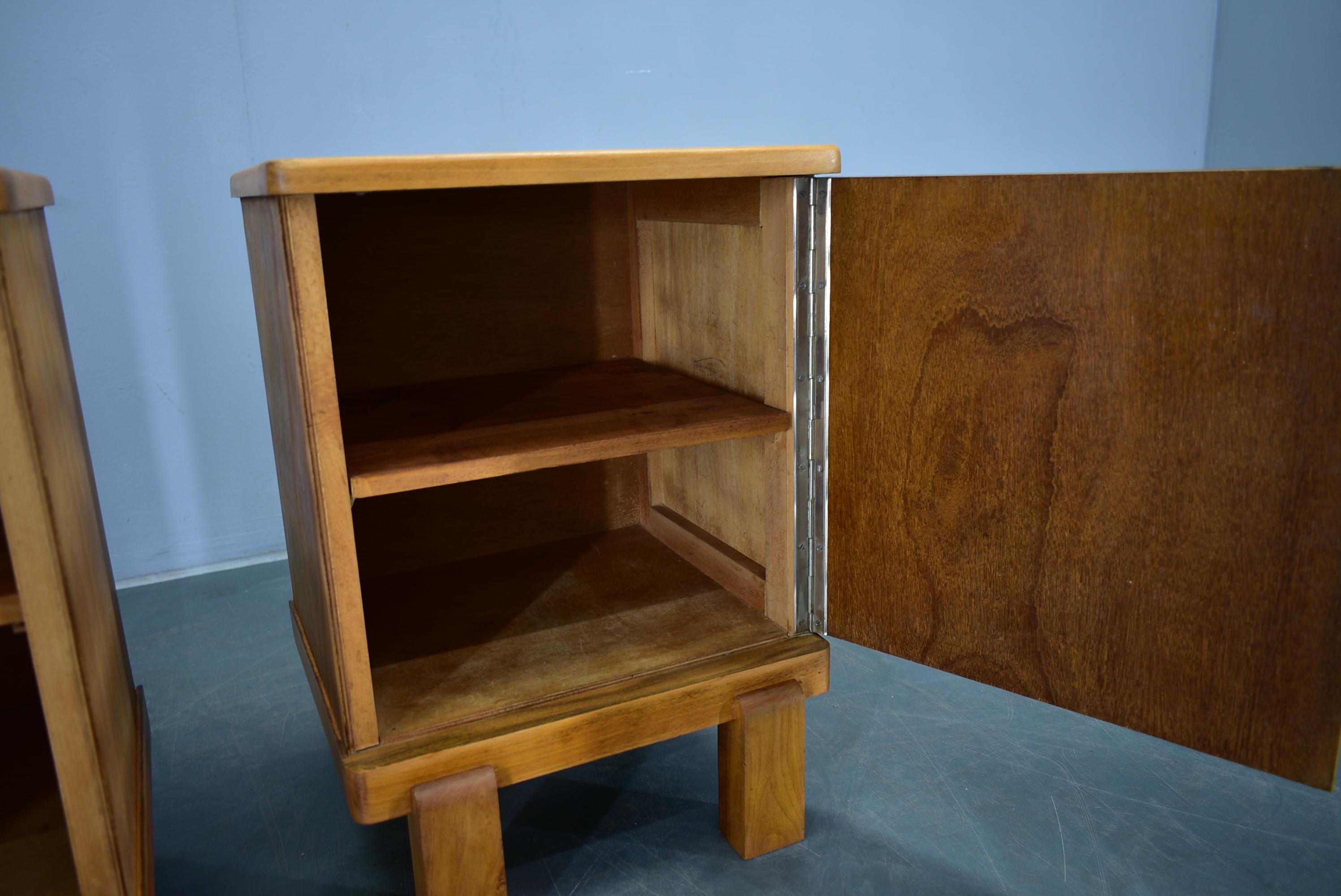 Pareja de raras mesillas de noche Art Decó de los años 1935, Checoslovaquia en venta 5