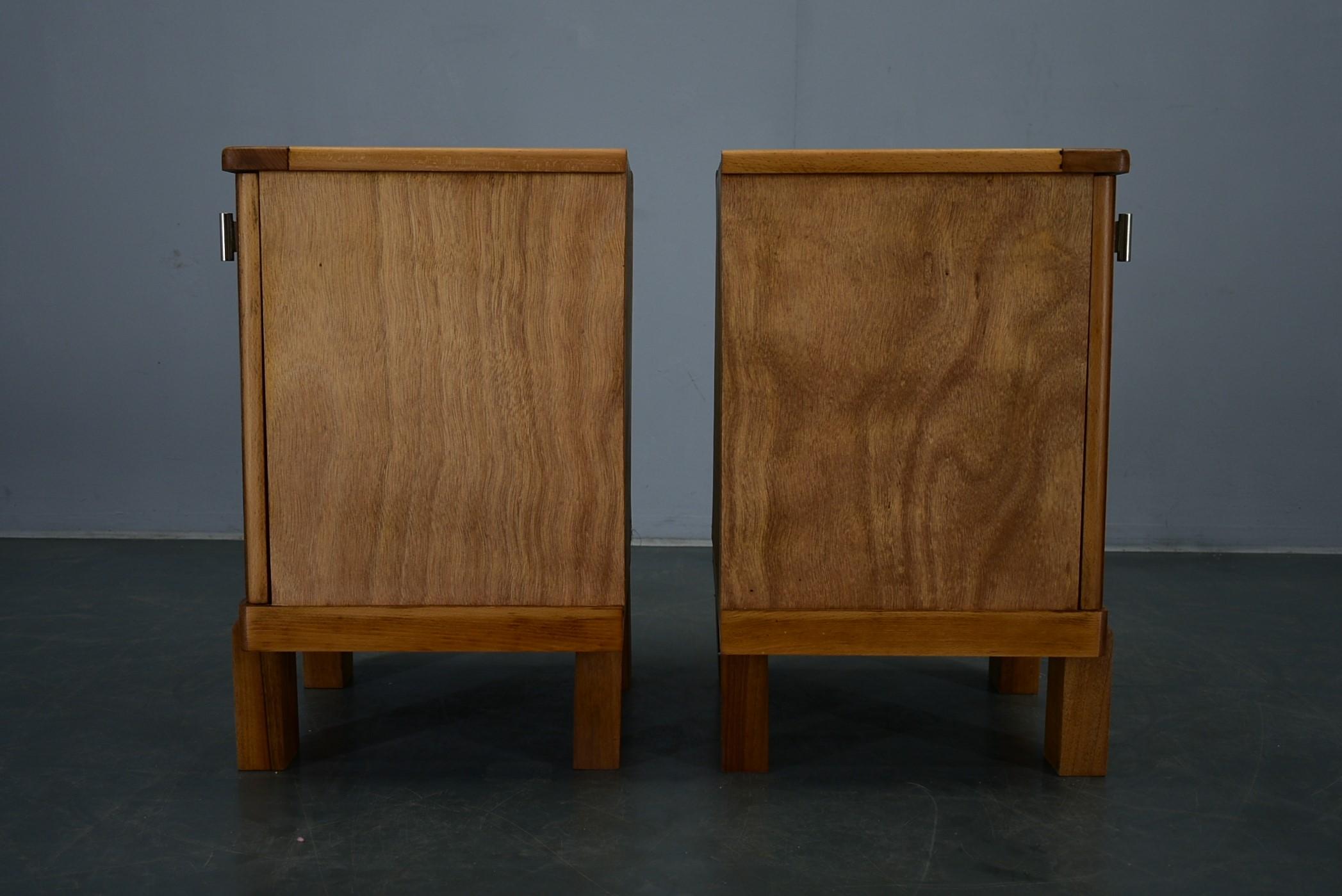 Pareja de raras mesillas de noche Art Decó de los años 1935, Checoslovaquia en venta 6