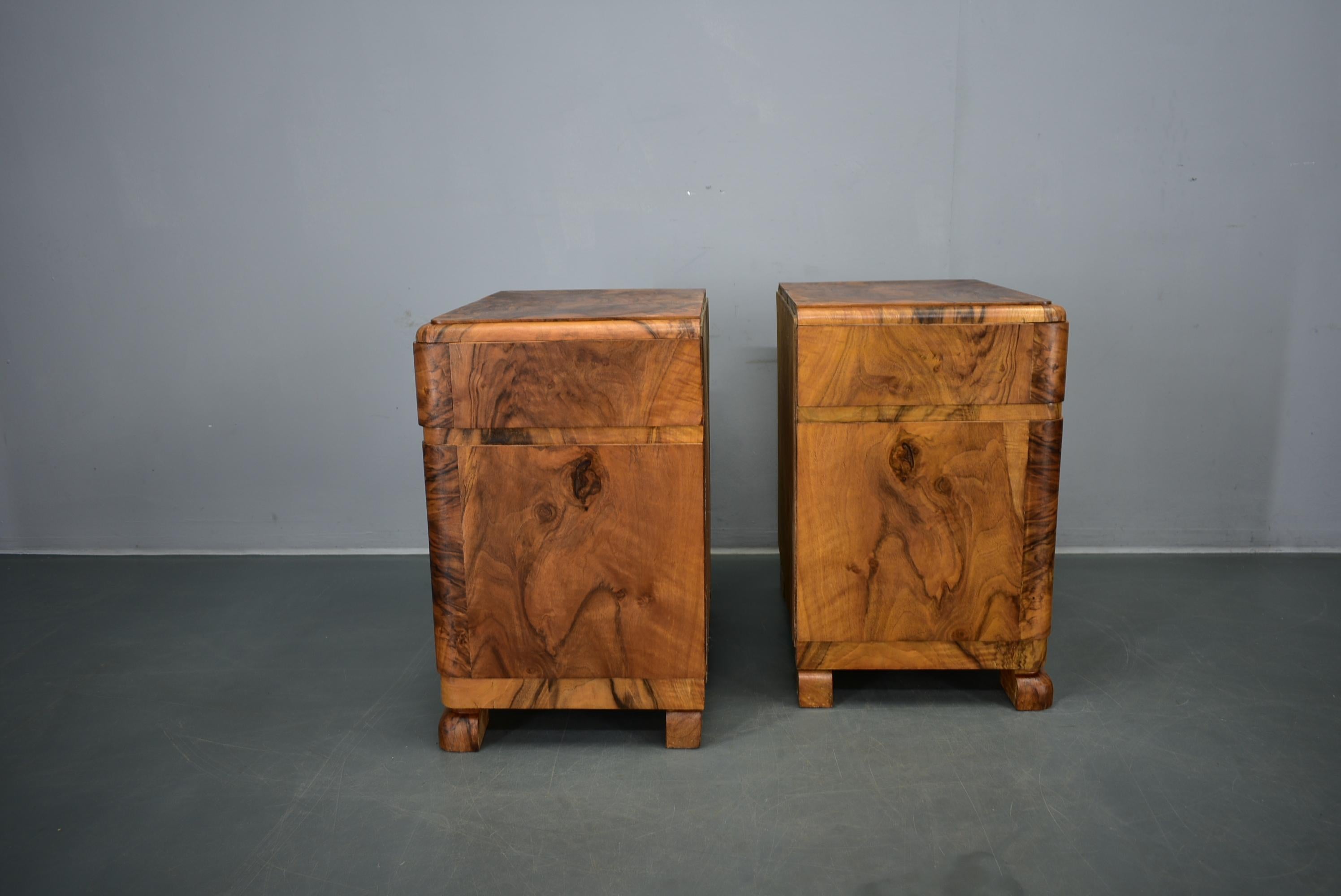 1935s Pair of Rare Art Deco Bedside Tables, Czechoslovakia For Sale 7