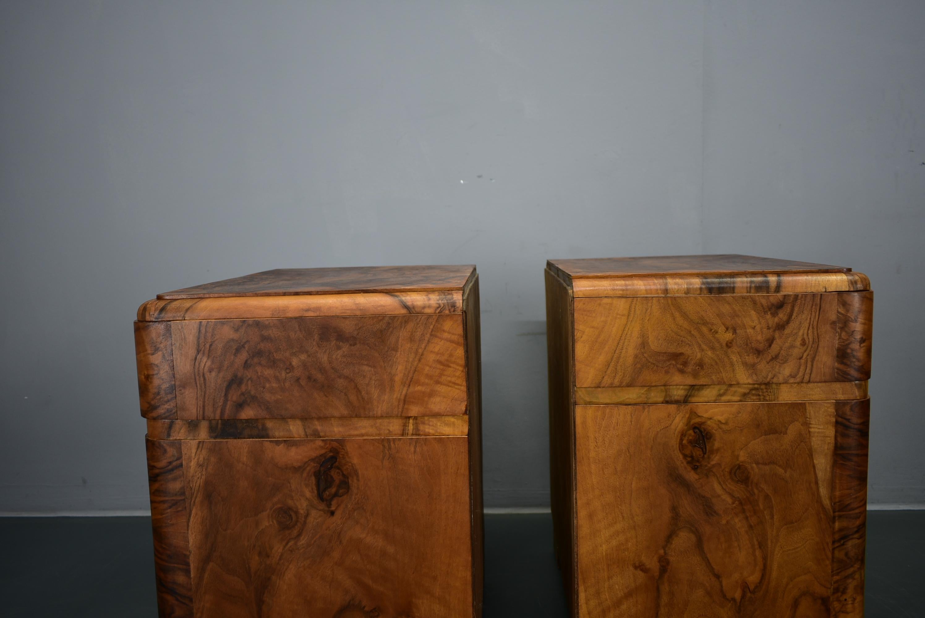 1935s Pair of Rare Art Deco Bedside Tables, Czechoslovakia For Sale 8