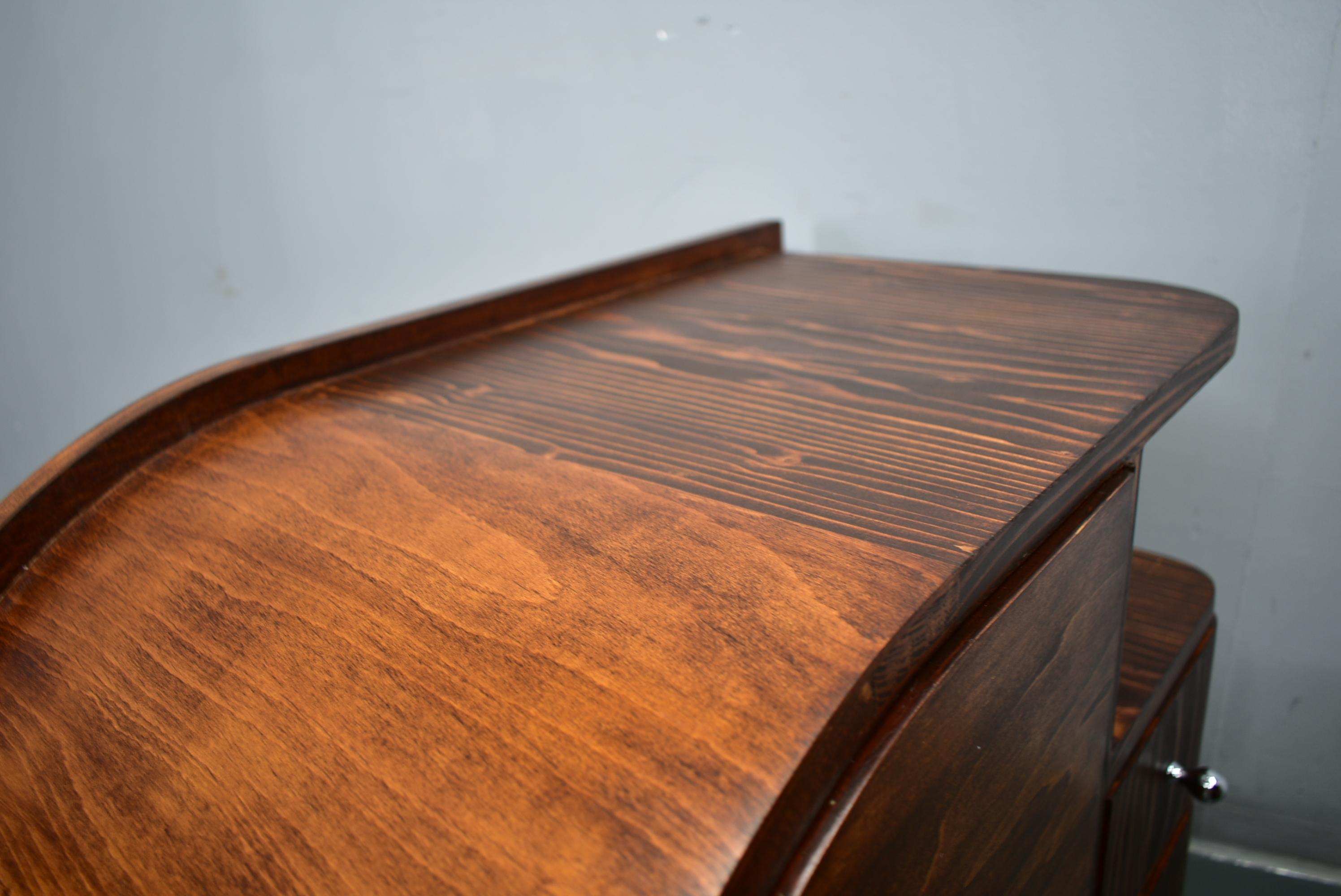 1935s Pair of Rare Art Deco Bedside Tables, Czechoslovakia For Sale 10