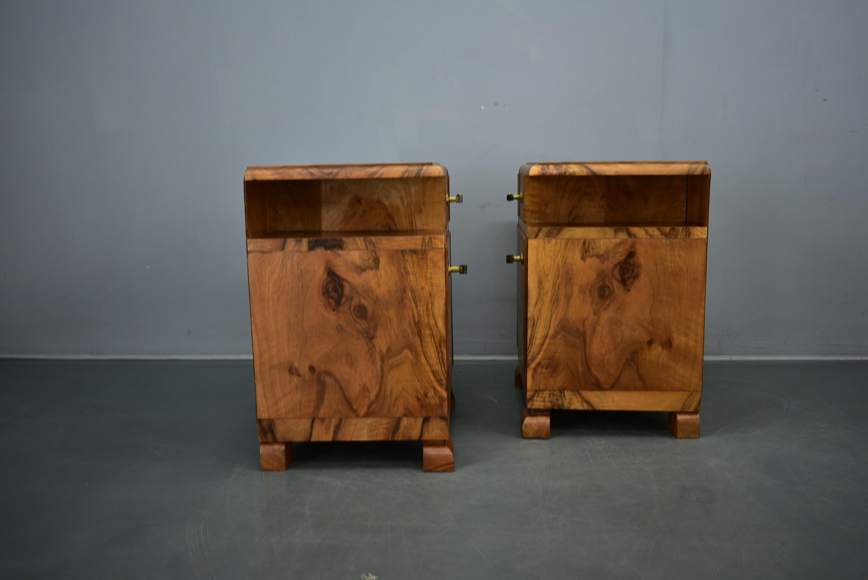 1935s Pair of Rare Art Deco Bedside Tables, Czechoslovakia For Sale 12