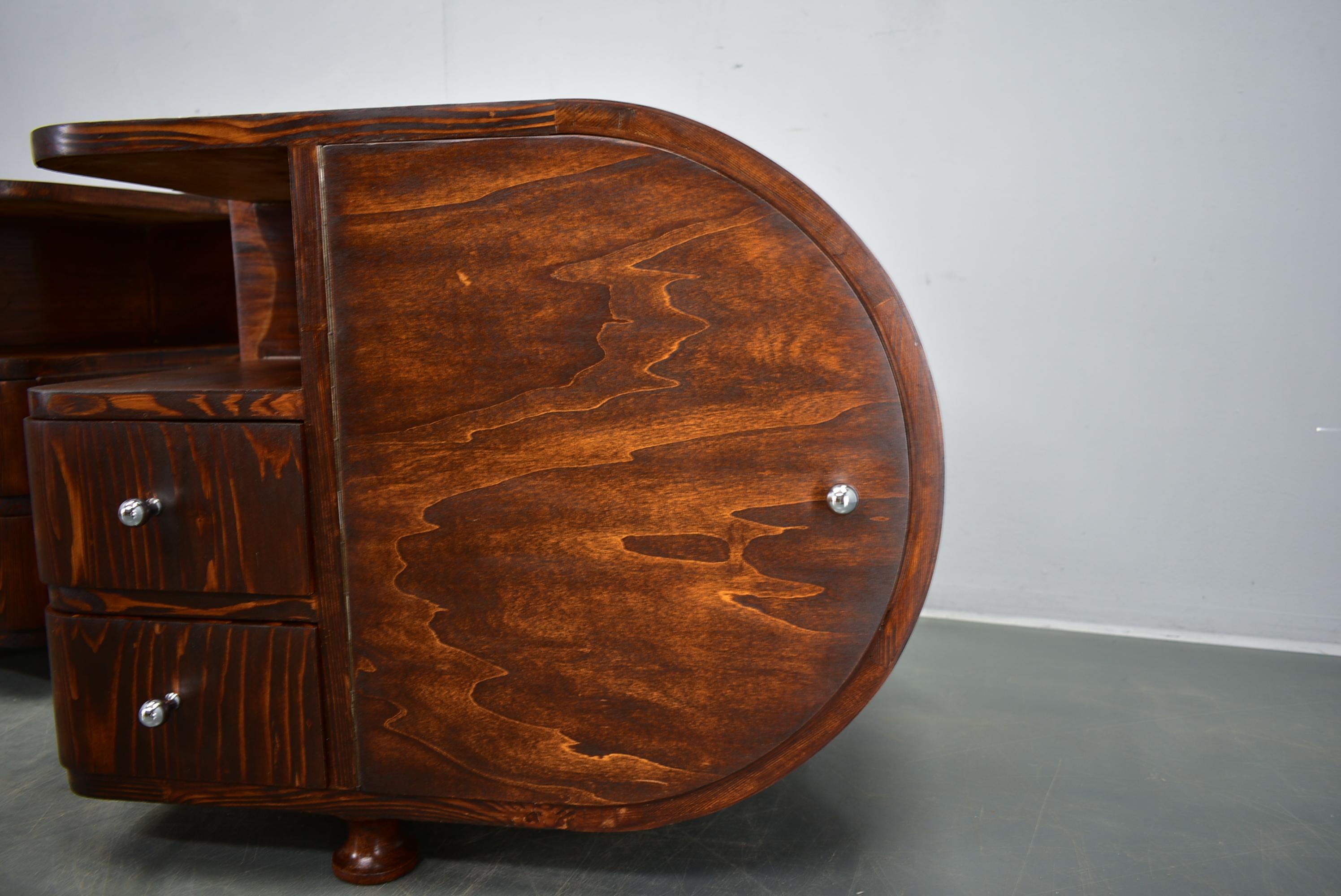 1935s Pair of Rare Art Deco Bedside Tables, Czechoslovakia In Good Condition For Sale In Praha, CZ