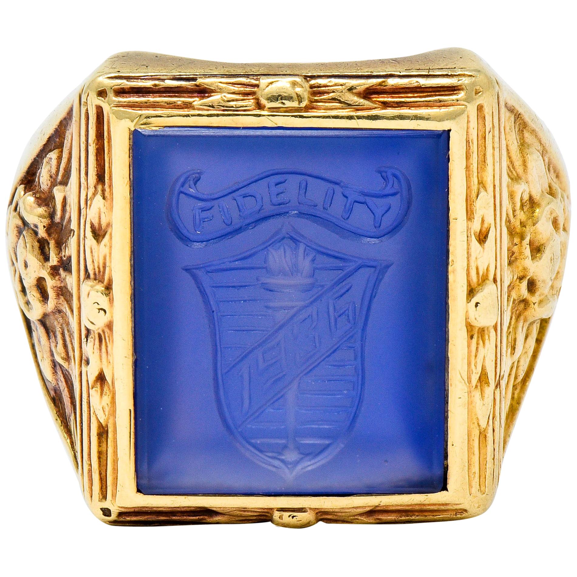 1936 Art Deco Blue Chalcedony 14 Karat Gold Unisex Heraldry Signet Ring