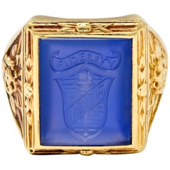 1936 Art Deco Blue Chalcedony 14 Karat Gold Unisex Heraldry Signet Ring