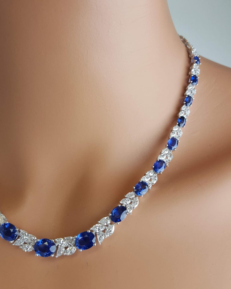 19.36 Carat Oval Cut Blue Sapphire and 10.47 Carat White Diamond Luxury Necklace In New Condition For Sale In New York, NY
