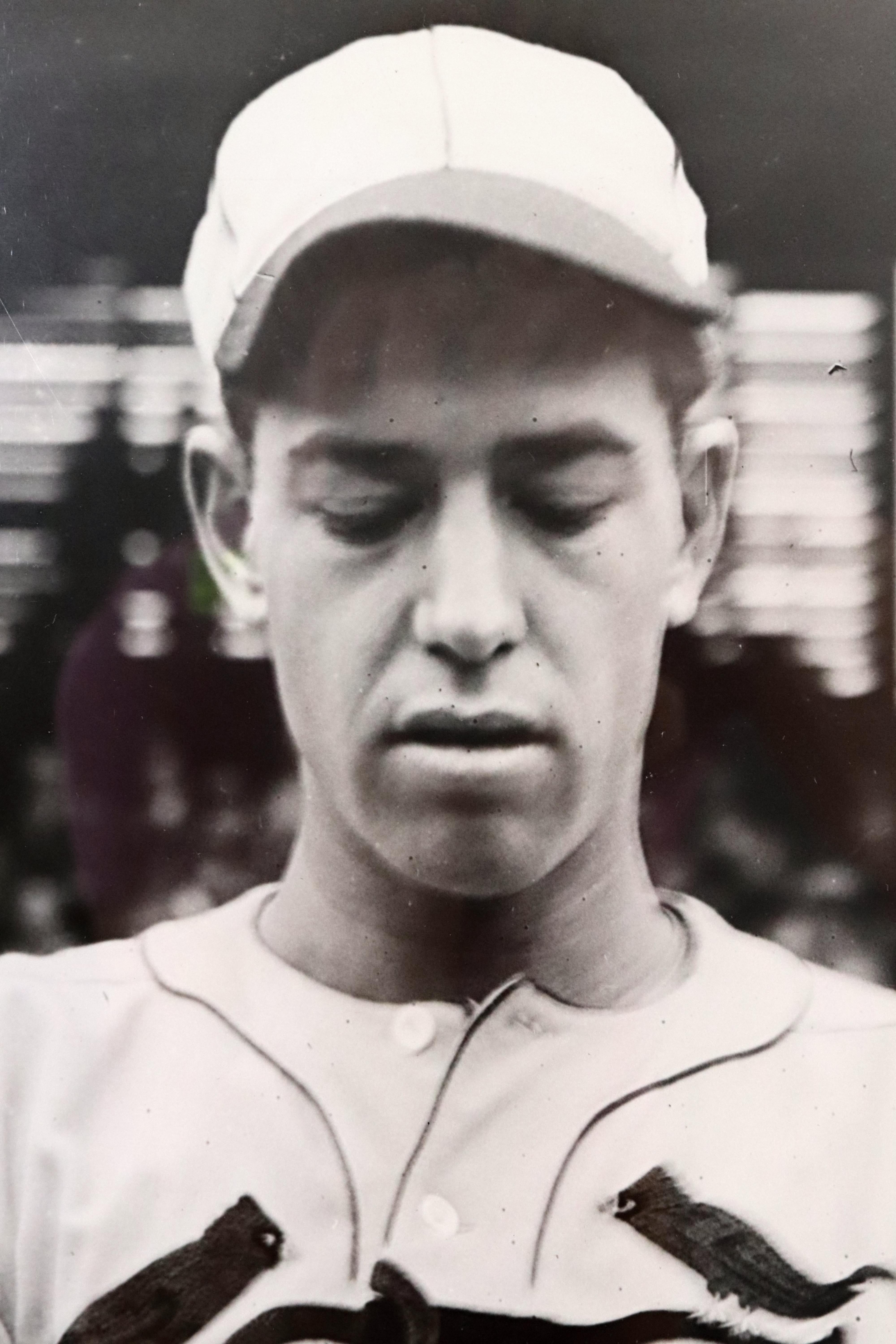 1936 Gerahmte Baseballspieler Paul Daffy Dean Originalfotografie (Mitte des 20. Jahrhunderts) im Angebot