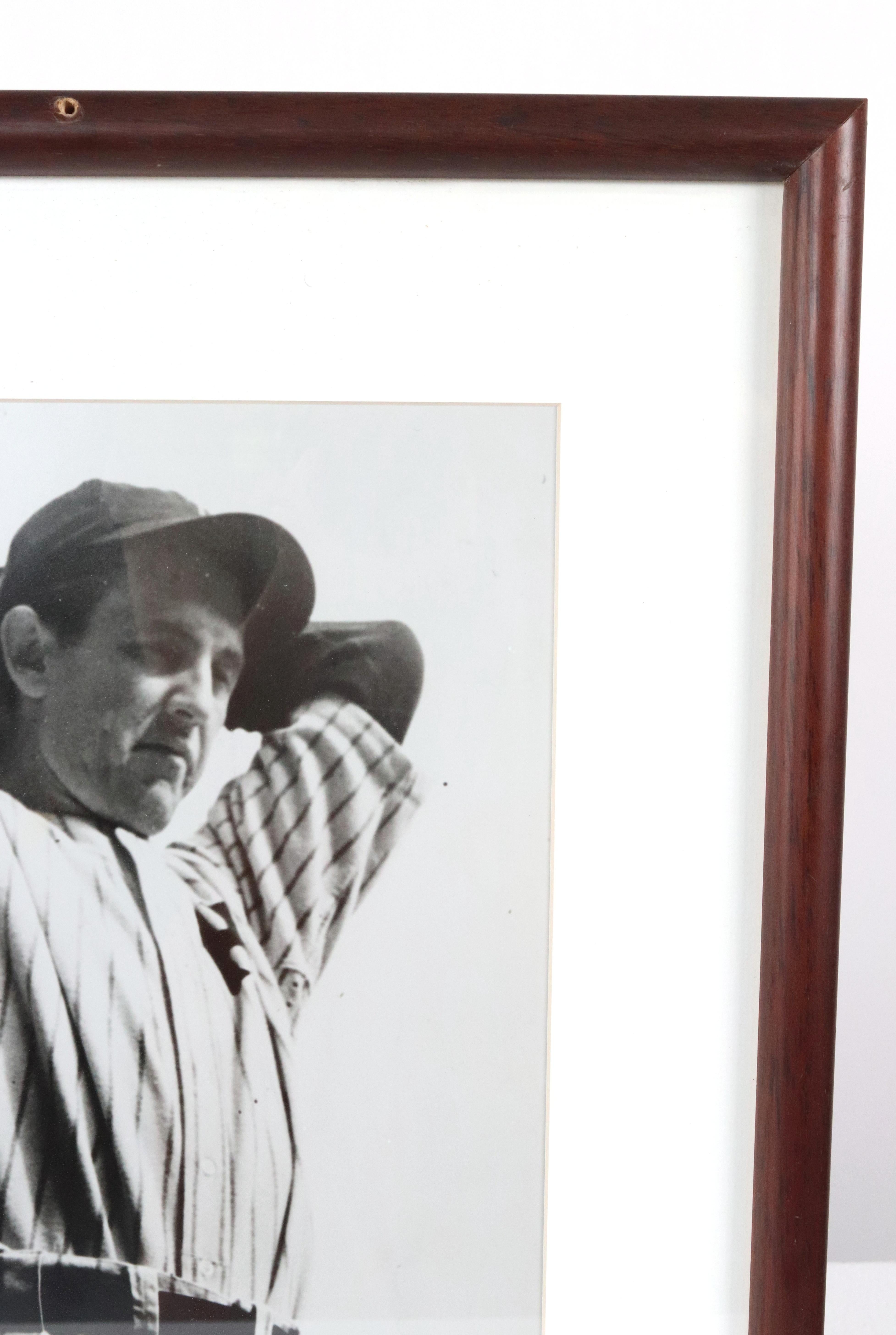 1936 Gerahmte Baseball-Spieler Vernon Lefty Gomez Fotografie (Glas) im Angebot