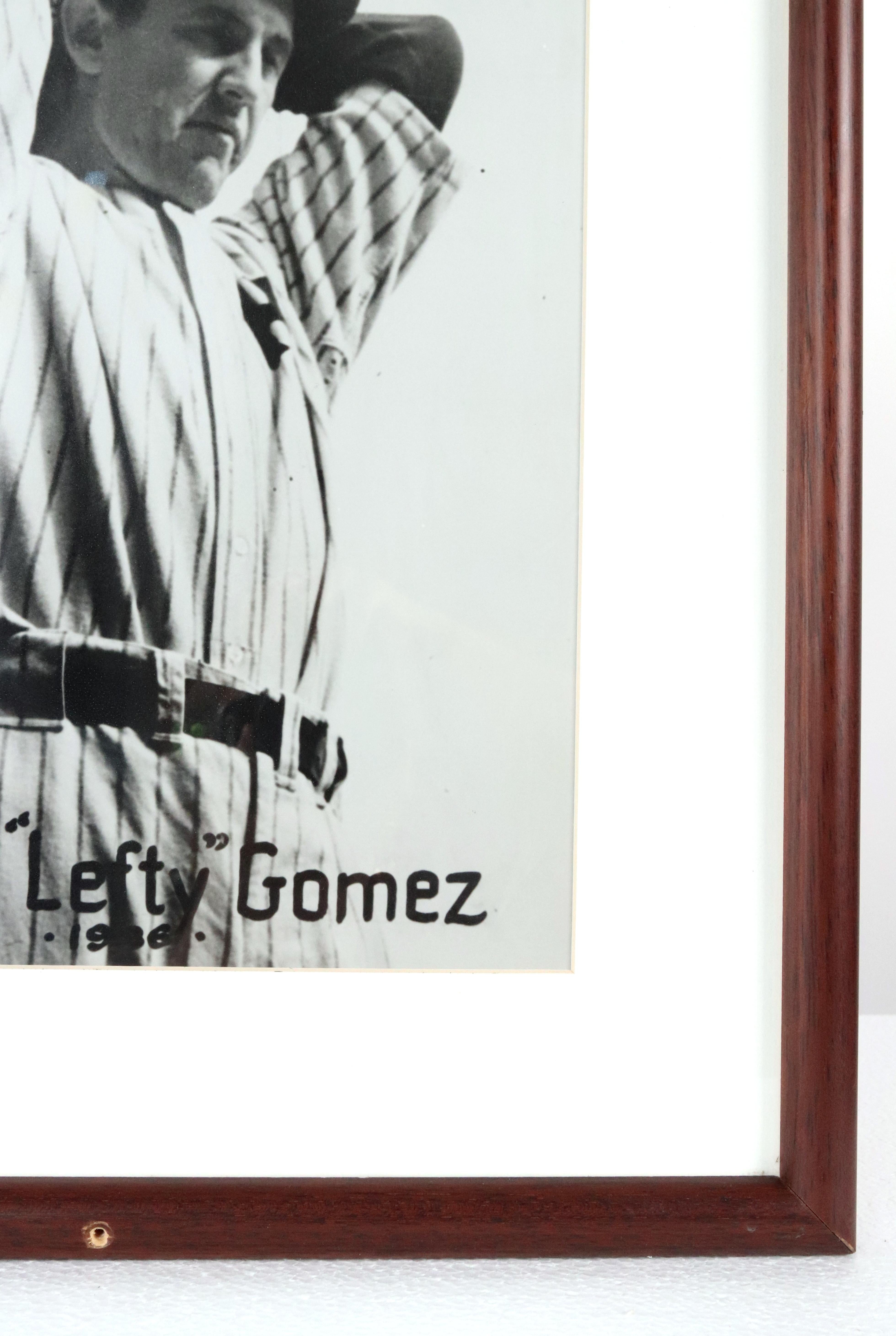 1936 Gerahmte Baseball-Spieler Vernon Lefty Gomez Fotografie im Angebot 1
