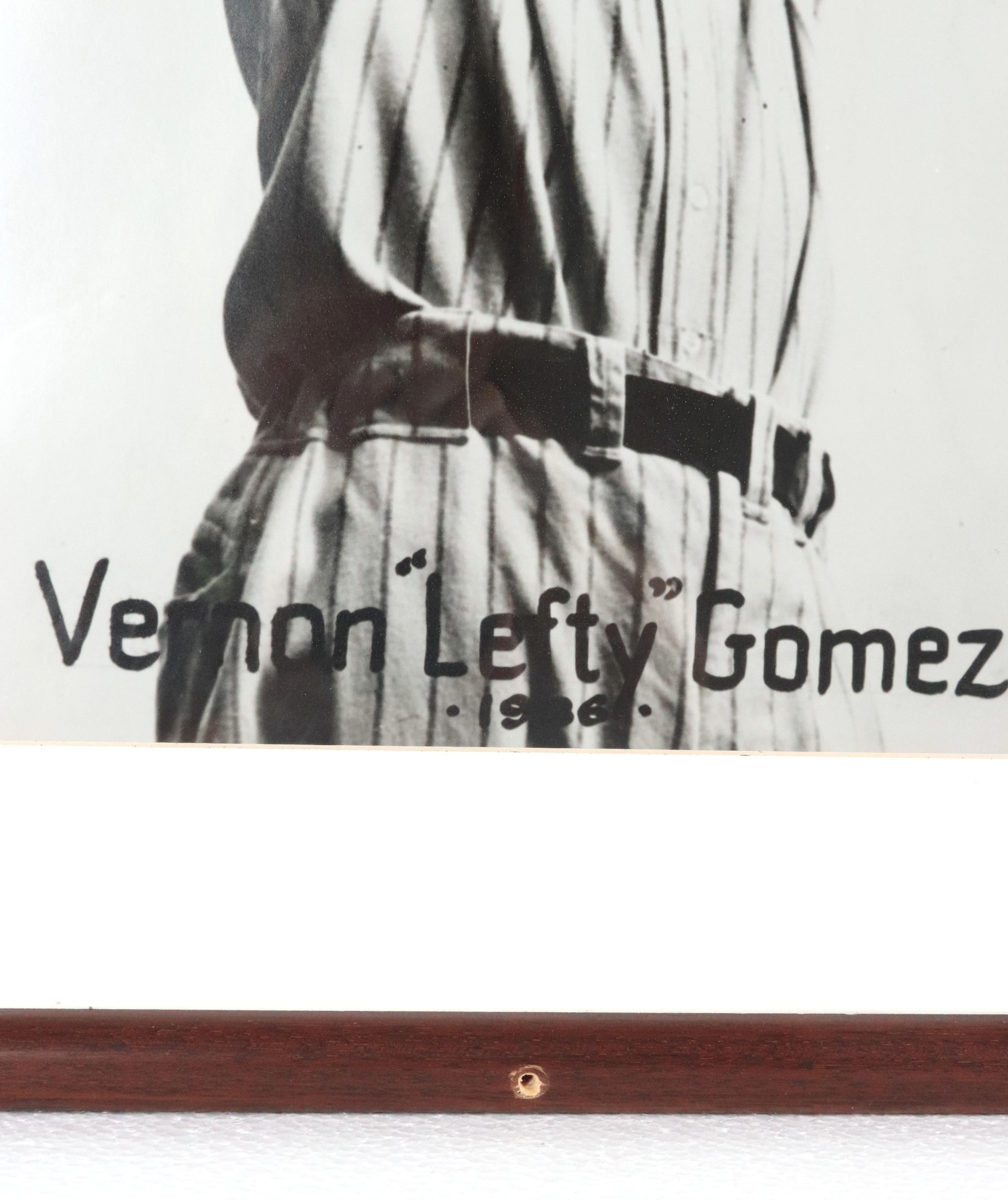 1936 Gerahmte Baseball-Spieler Vernon Lefty Gomez Fotografie im Angebot 3