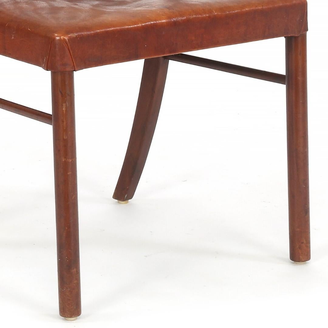 Scandinave moderne 1936 Hansen & Johansen Fauteuil en bois massif, pieds avant ronds, pieds arrière inclinés en vente