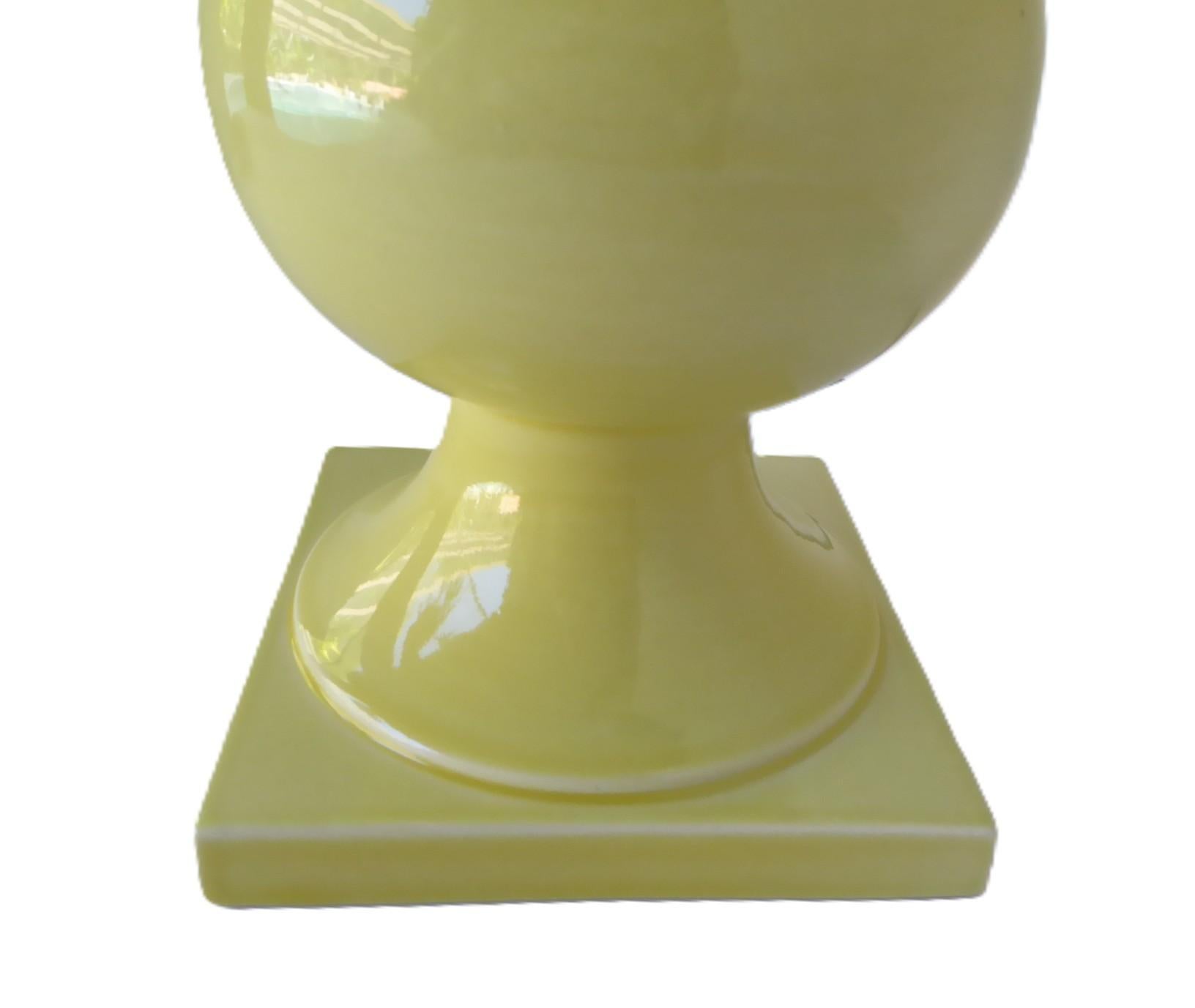 Vase TAC Trenton Art China Ceramic Art Déco de 1936, en stock ancien, États-Unis Excellent état - En vente à Miami, FL