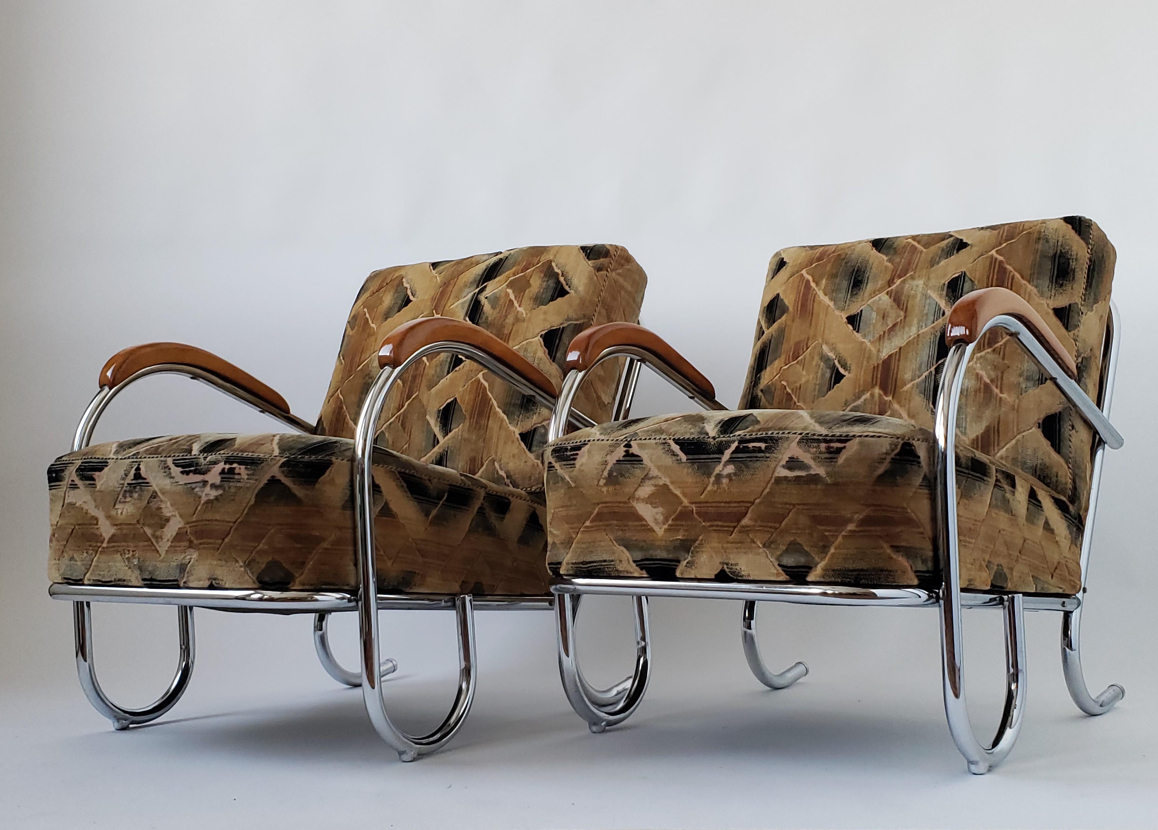 In the style of Kem Weber & Anton Lorenz for Thonet 

In very good condition, pair of Art Deco / Bauhaus tubular lounge chair signed Dominion Bedding Co. and dated July 23rd 1936. 

Extremely comfortable with excellent ergonometric.

Solid,