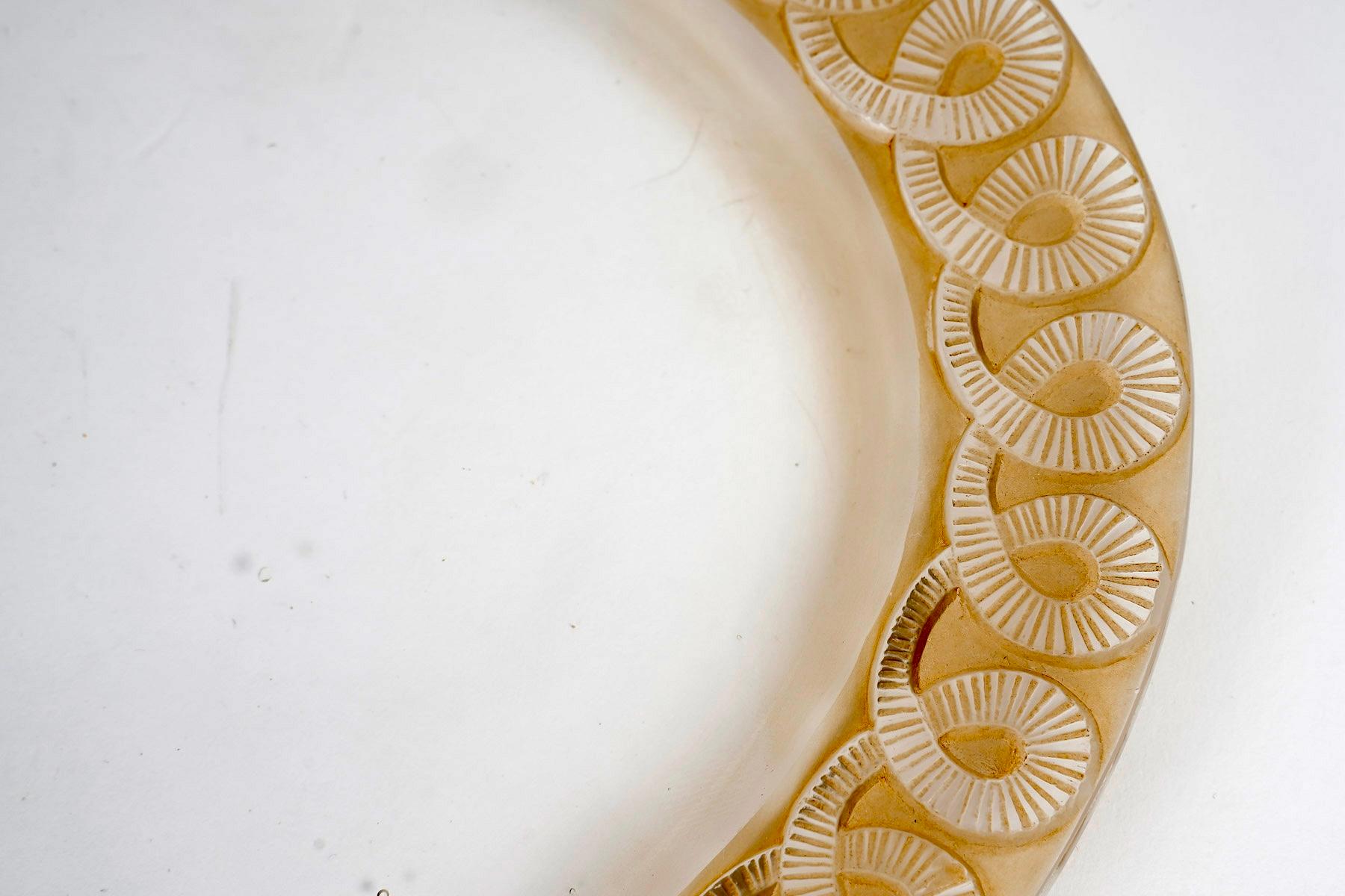Art Déco 1936 Rene Lalique, Vassoio Galon in vetro trasparente con patina seppia
