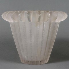 1936 René Lalique - Vase Royat Frosted Glass