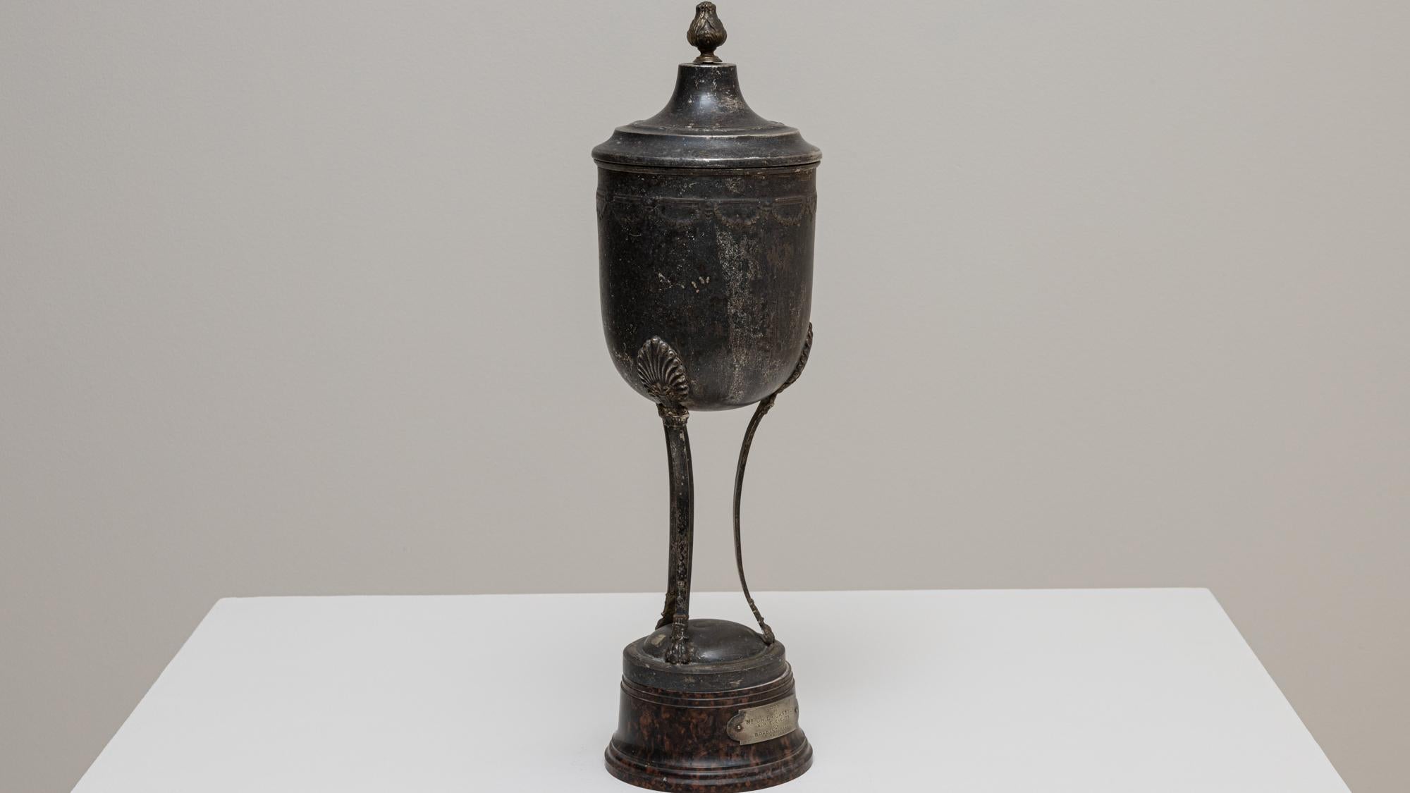 1937 Calice belga placcato in argento in vendita 3